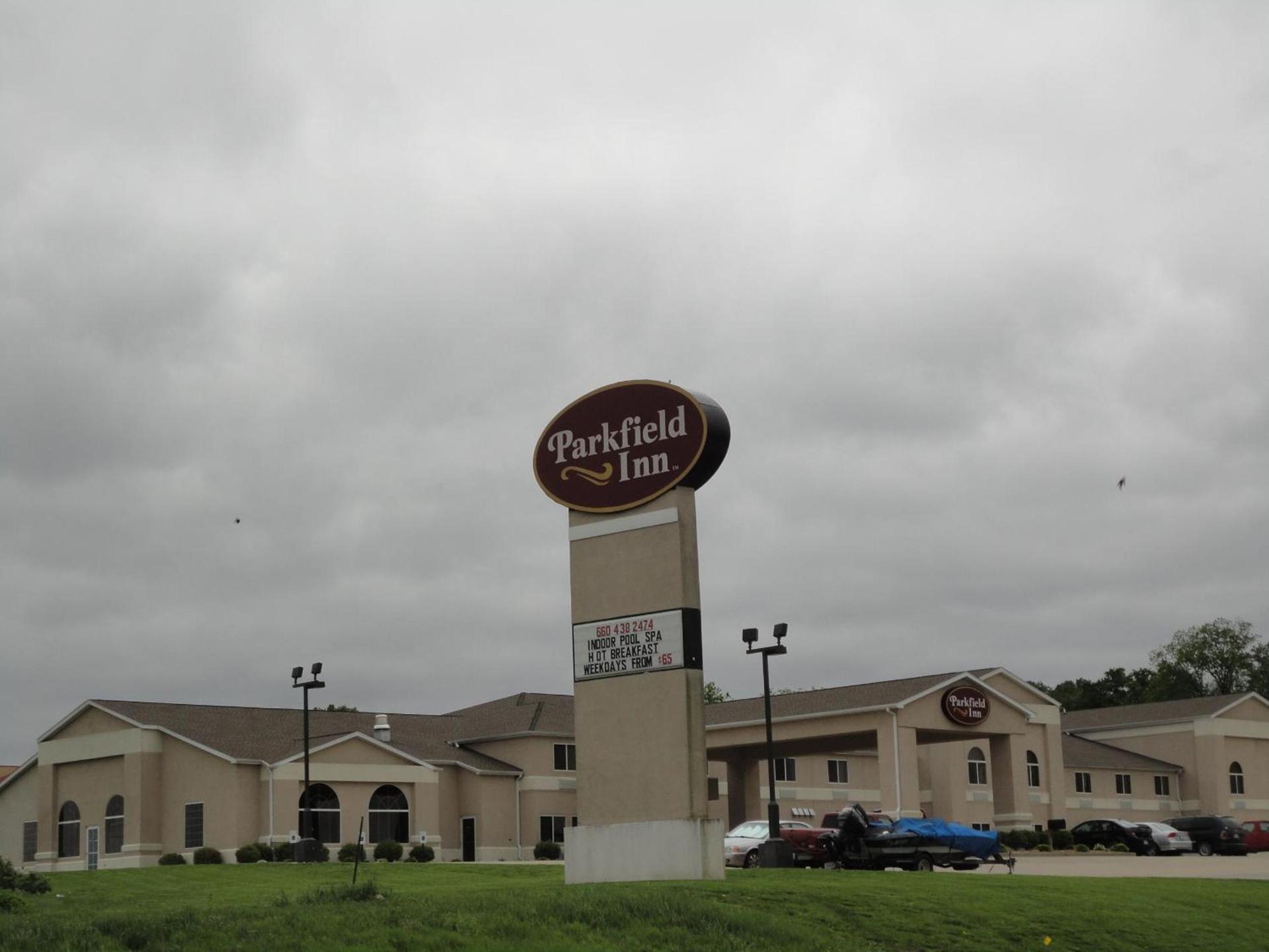 Parkfield Inn - Warsaw — hotel in Warsaw