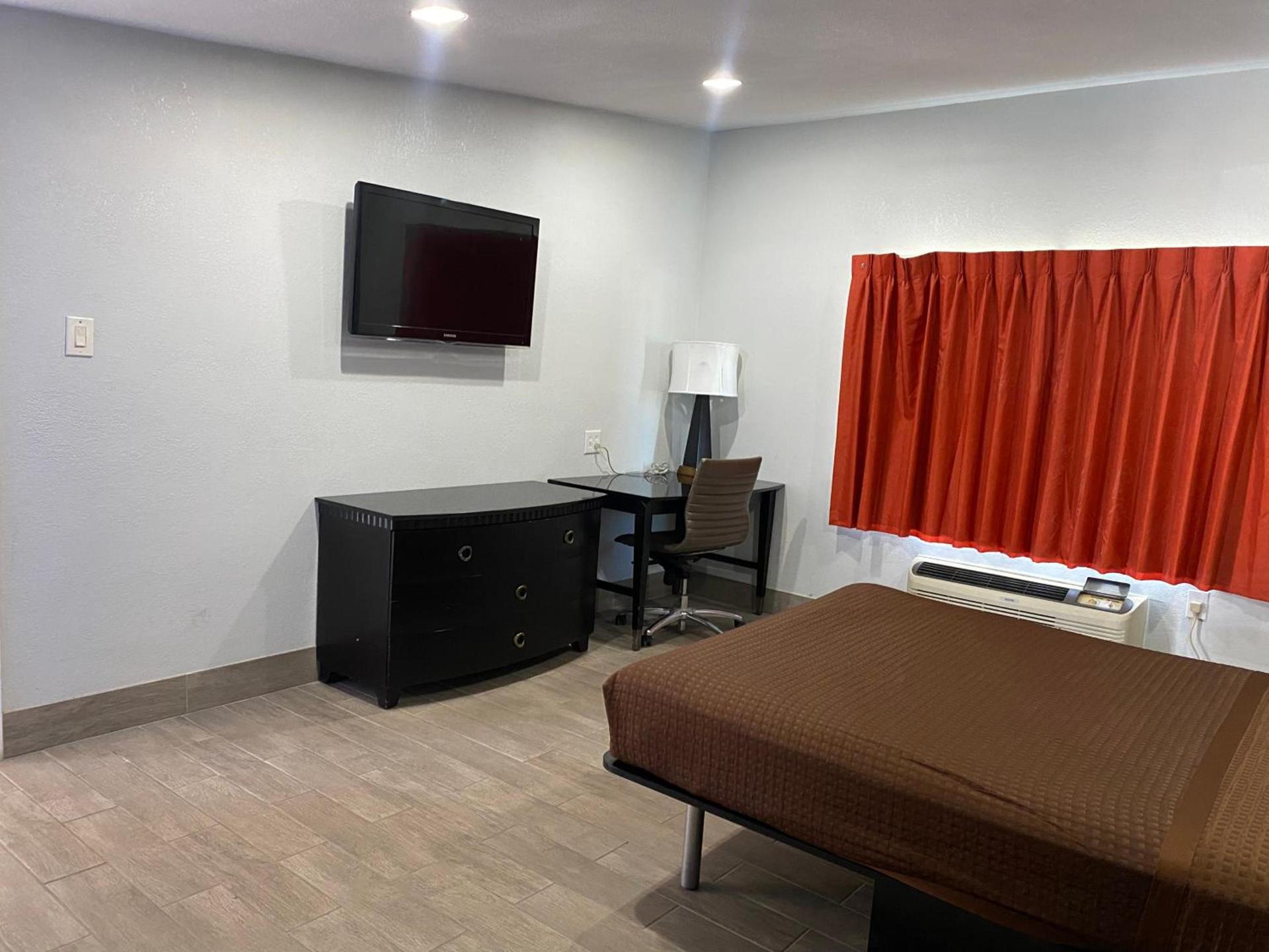 Executive Inn photo 19