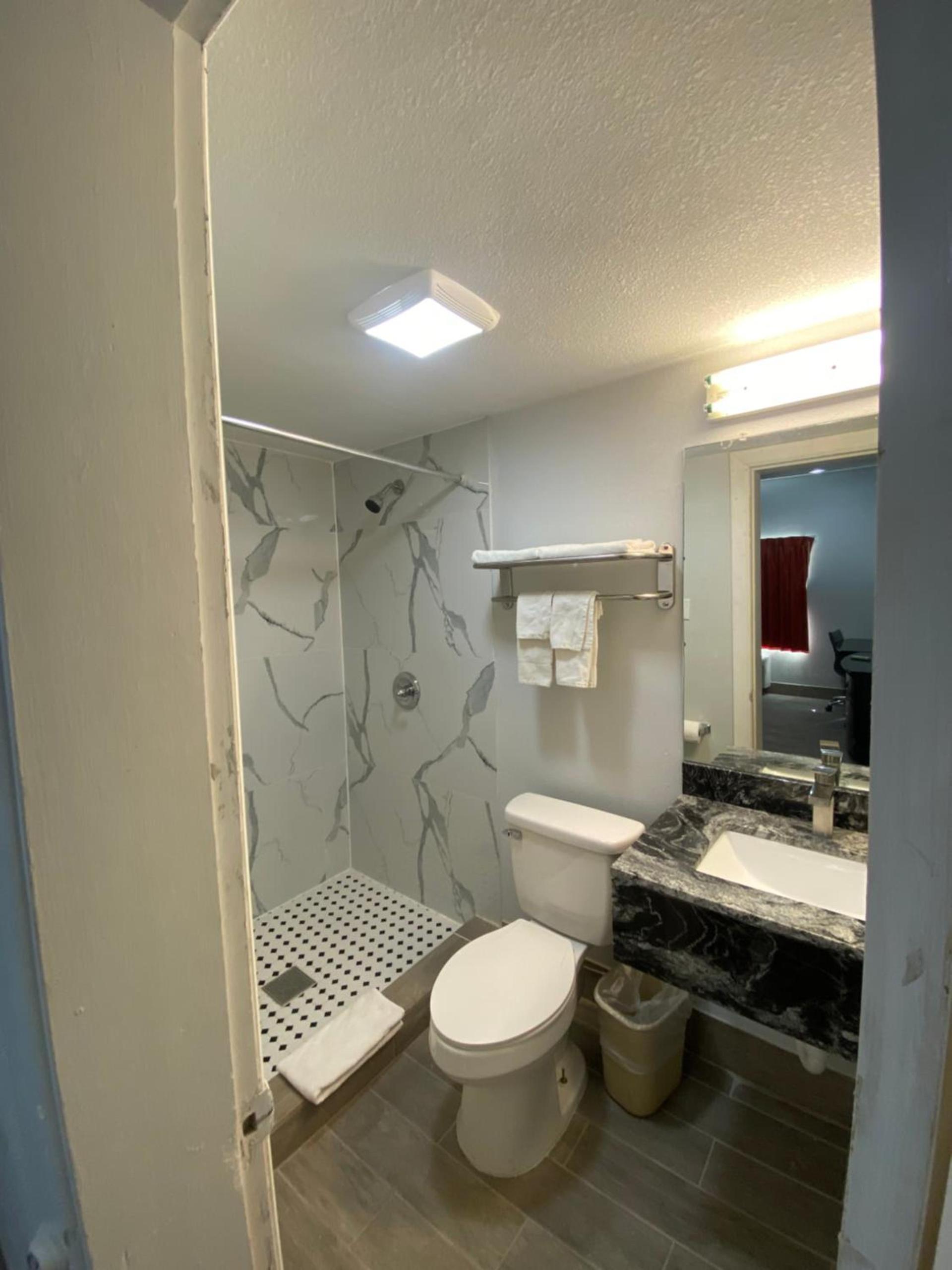 Executive Inn photo 14