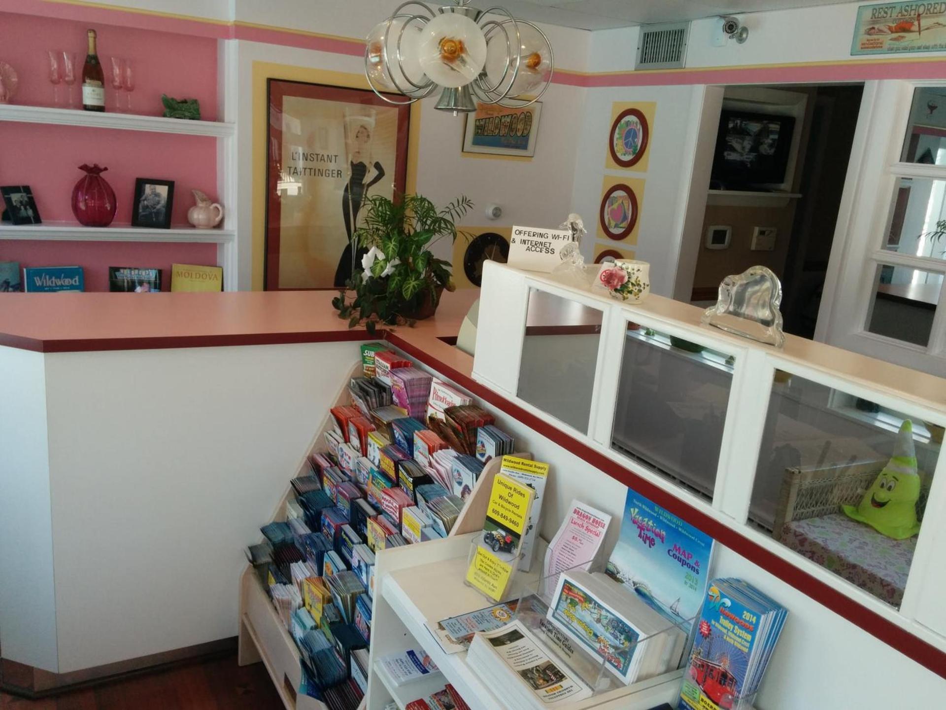 Pink Champagne Motel photo 24