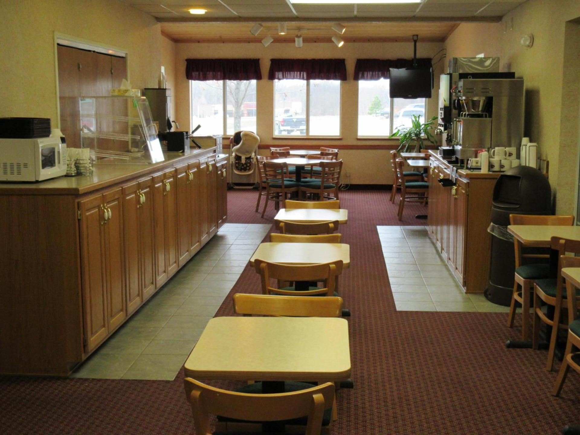 Parkfield Inn - Clinton photo 27