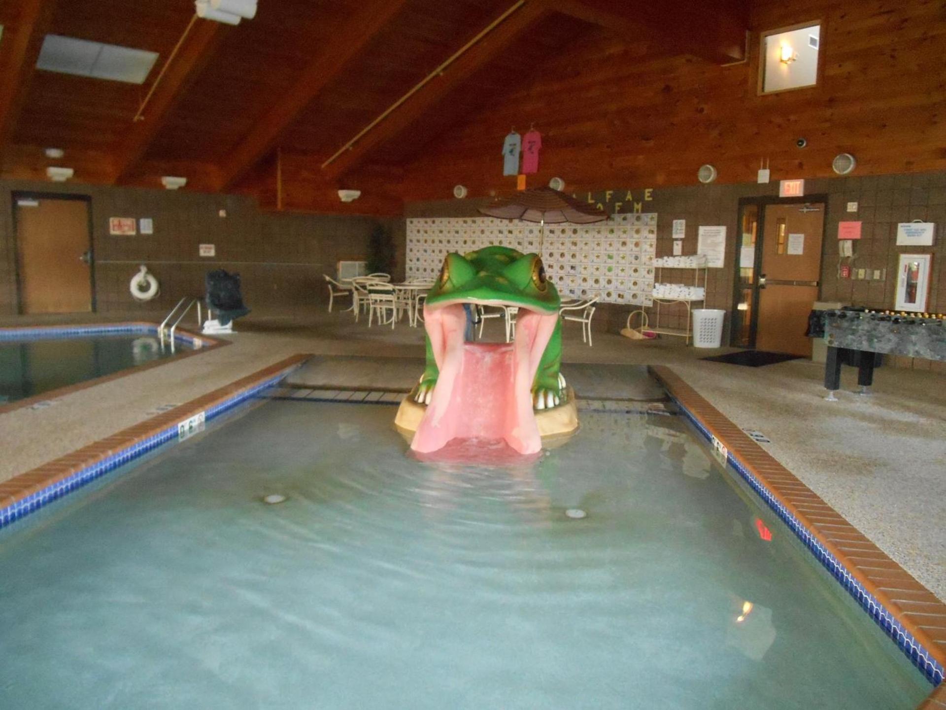 AmericInn by Wyndham Wetmore Munising photo 38