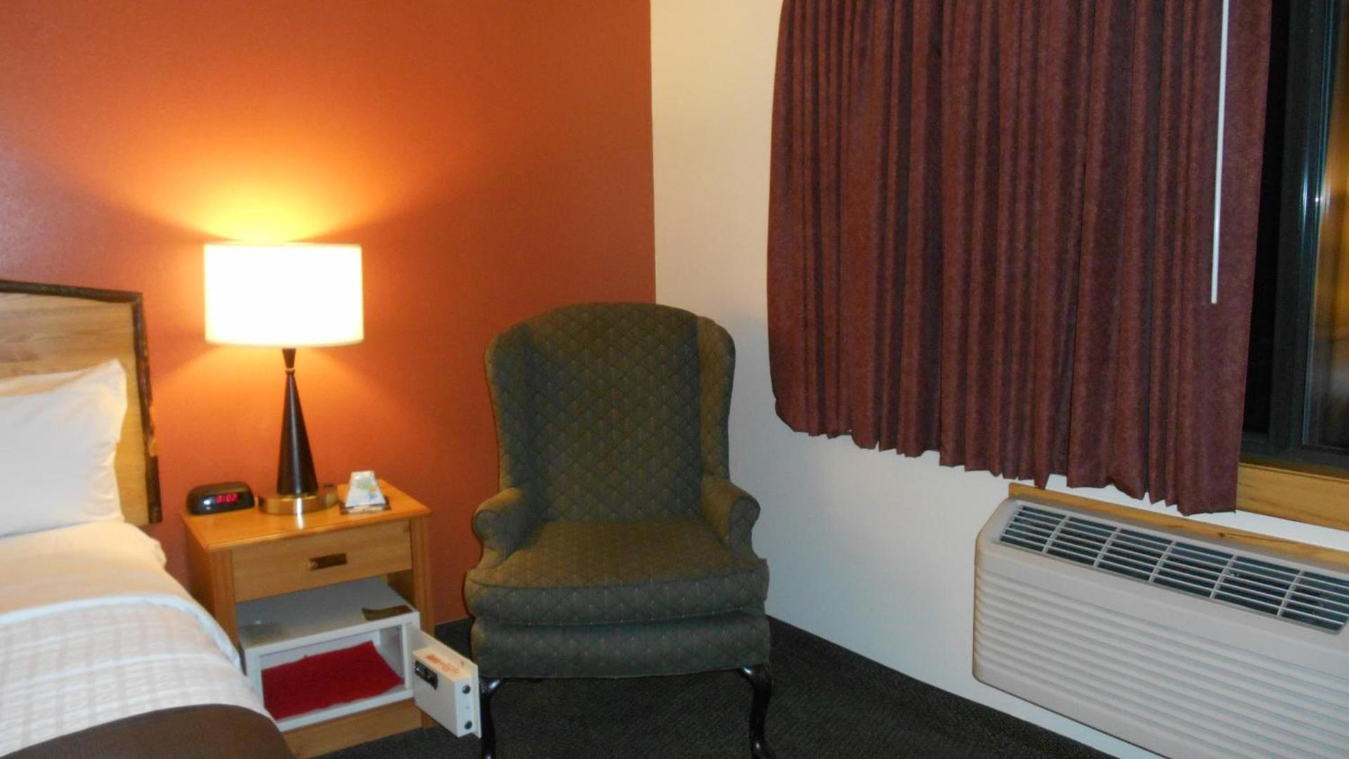AmericInn by Wyndham Oswego photo 27