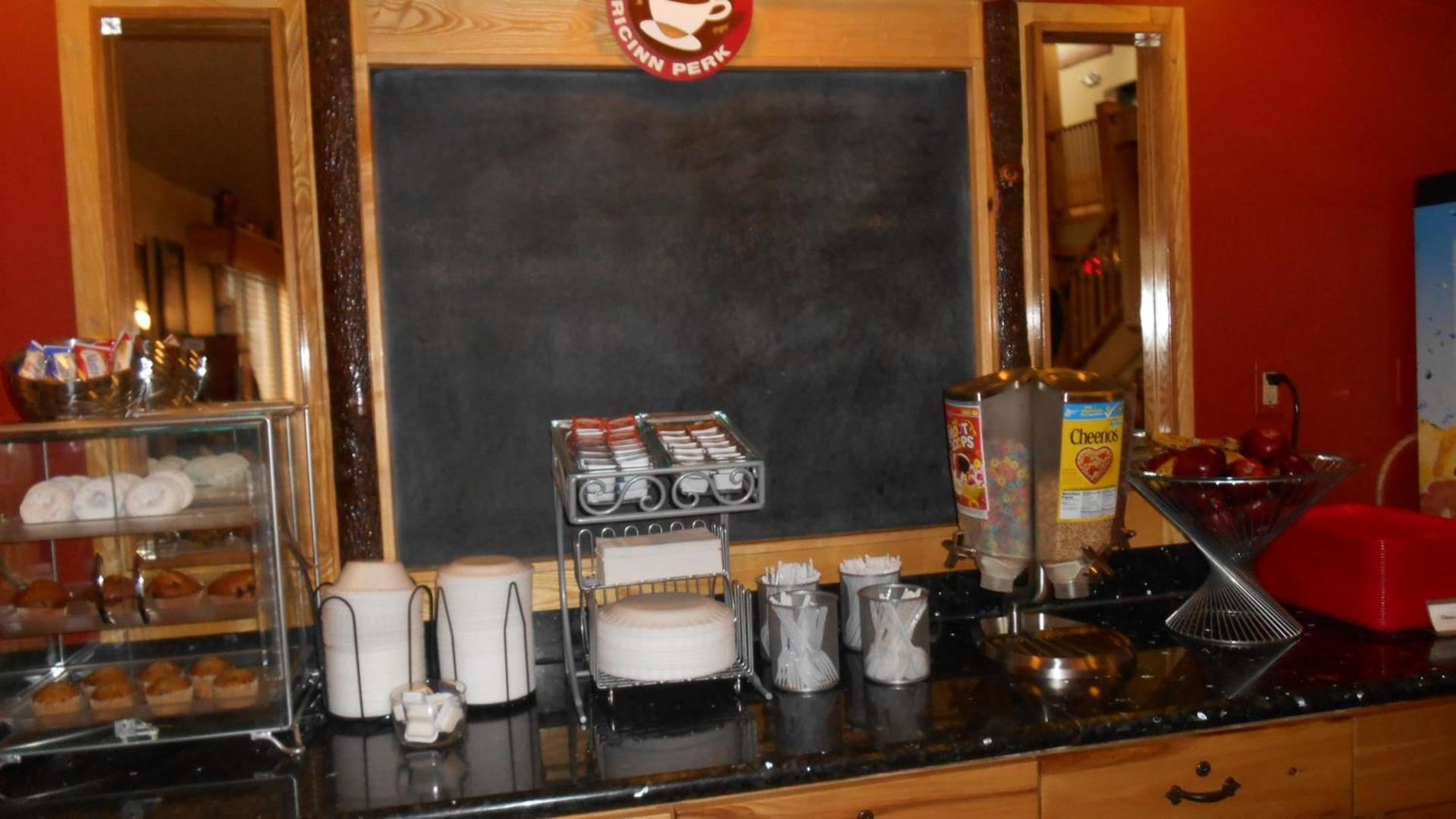 AmericInn by Wyndham Oswego photo 38