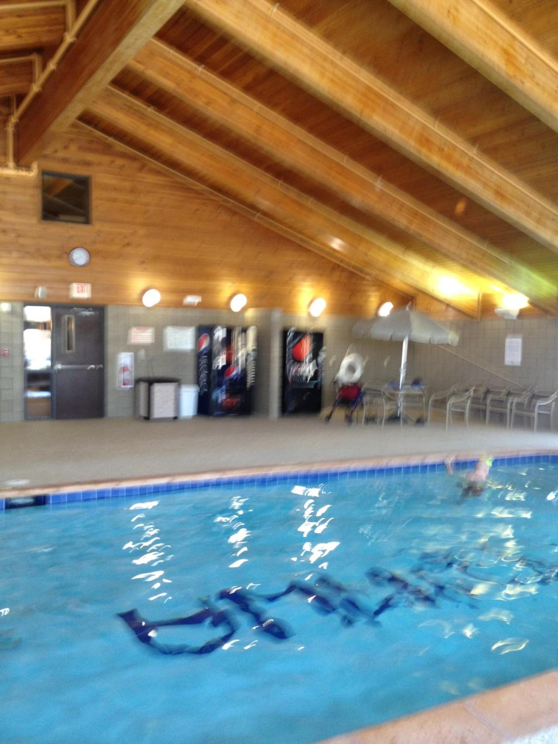 AmericInn by Wyndham Ottumwa photo 49