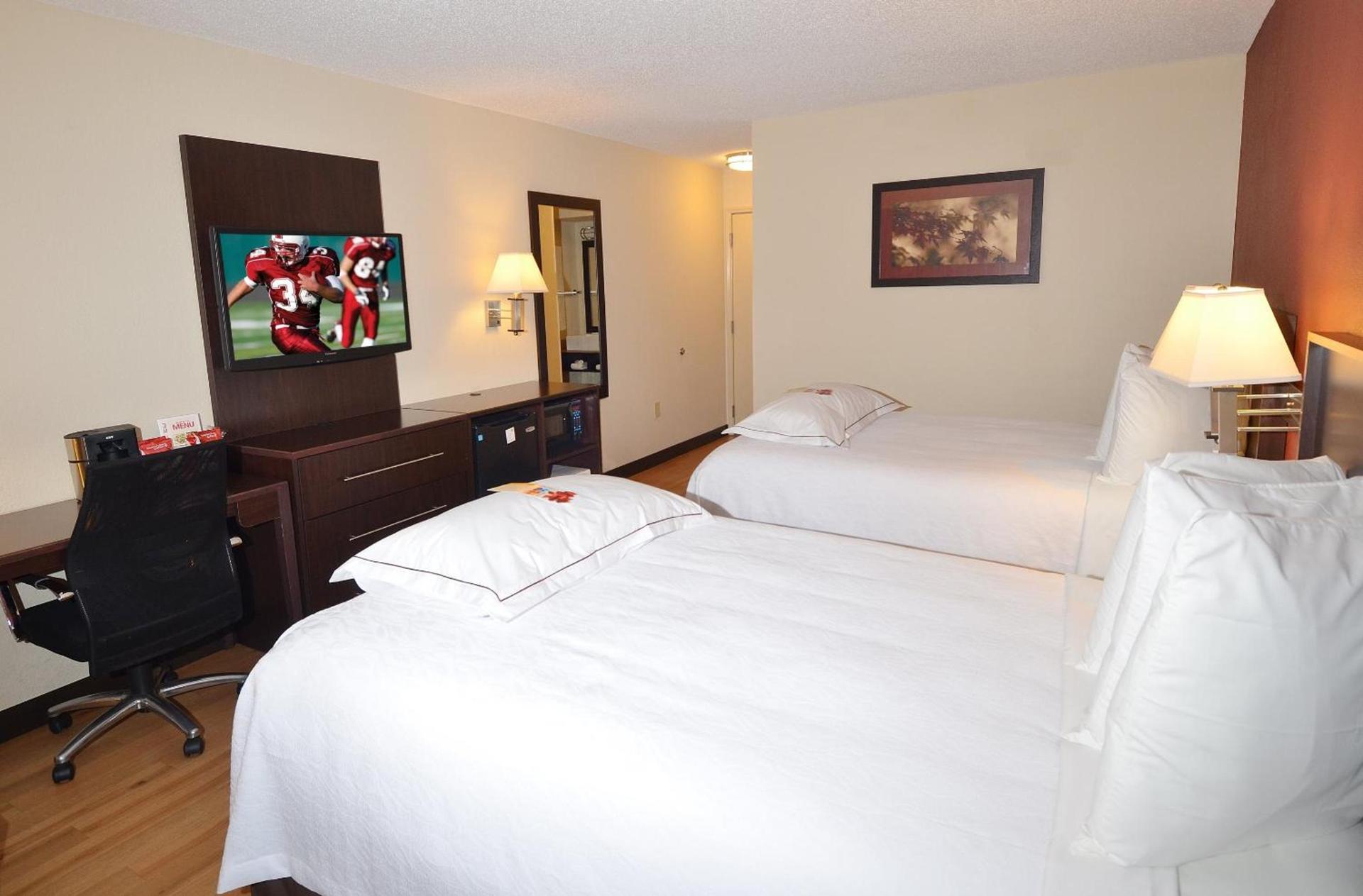 Red Roof Inn PLUS+ & Suites Opelika photo 39