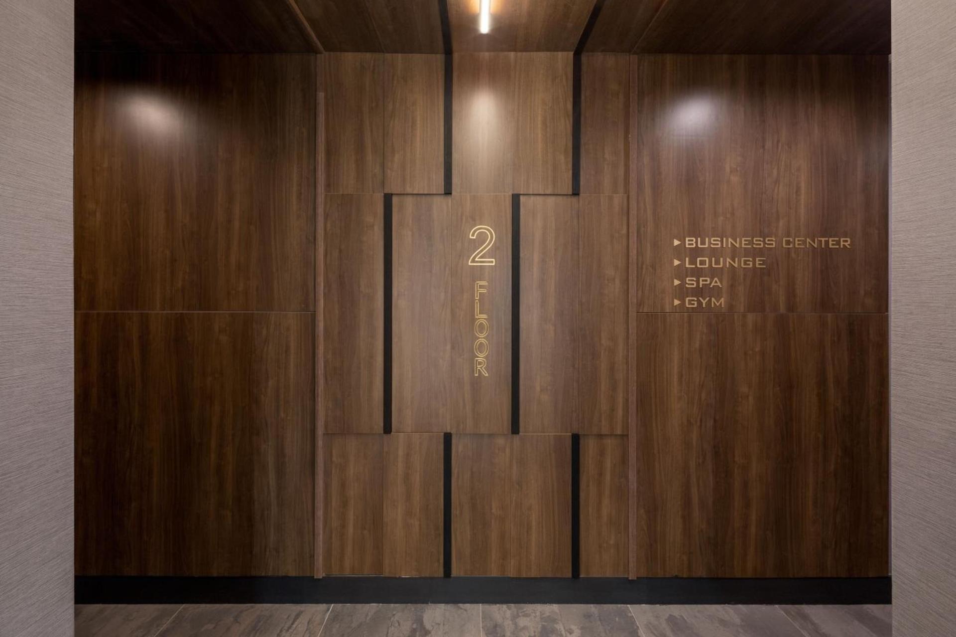 Global Luxury Suites at The Arches photo 3