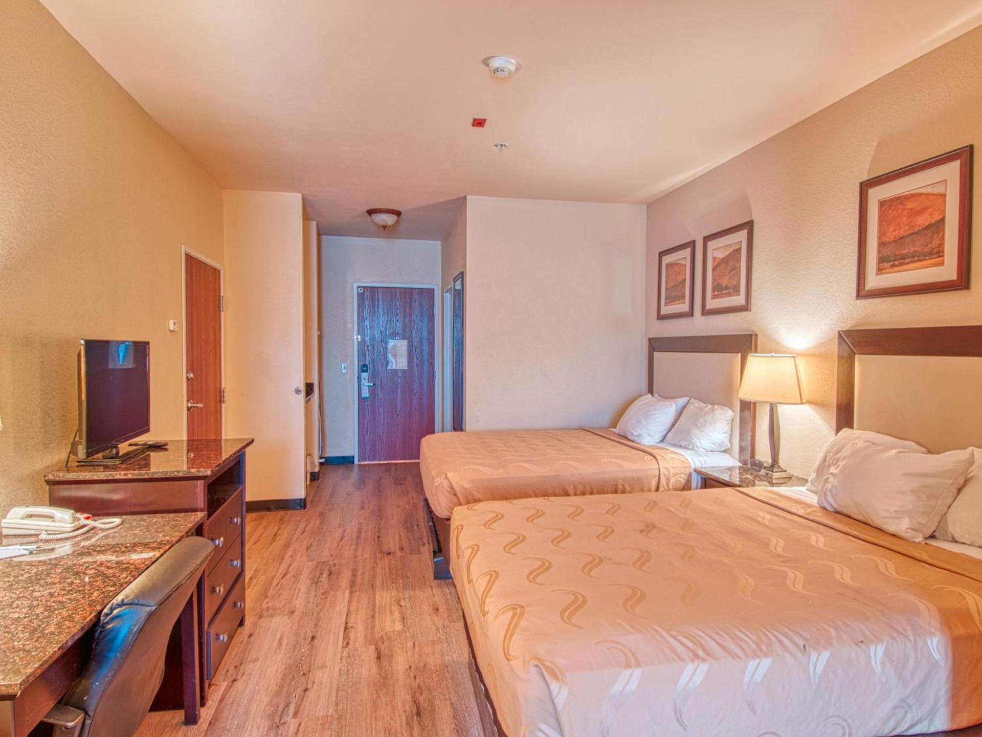 Express inn & suites photo 6