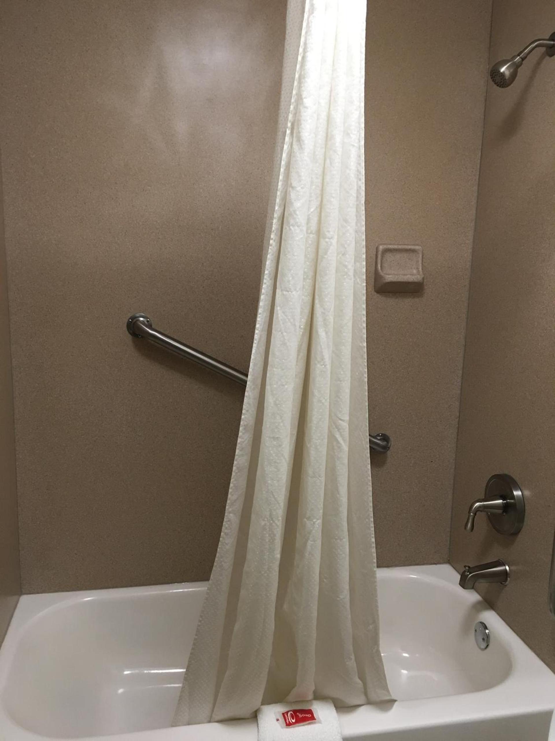 Econo Lodge Marion I-81 photo 31