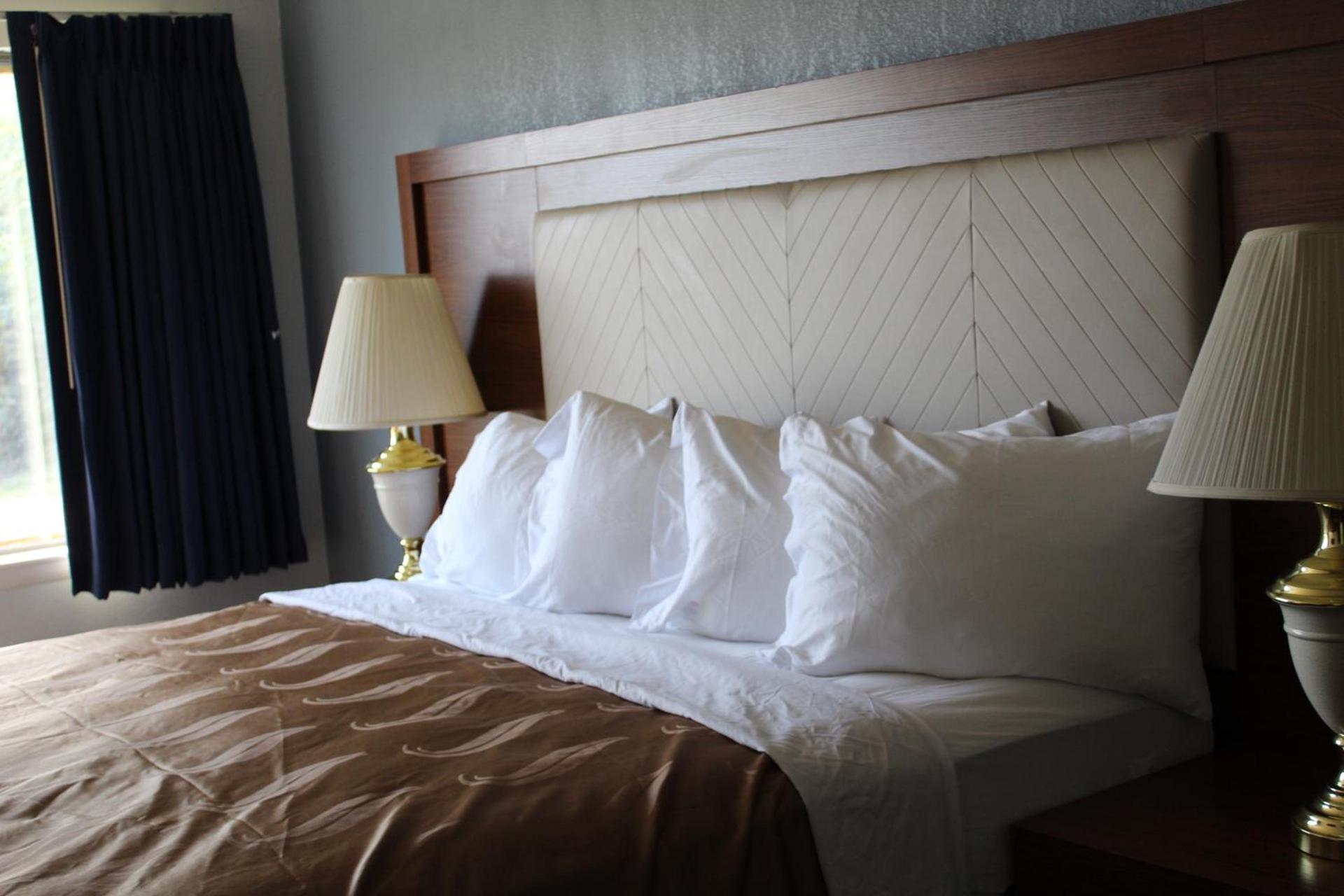 Quality Inn - On The Lake Clarksville-Boydton photo 70
