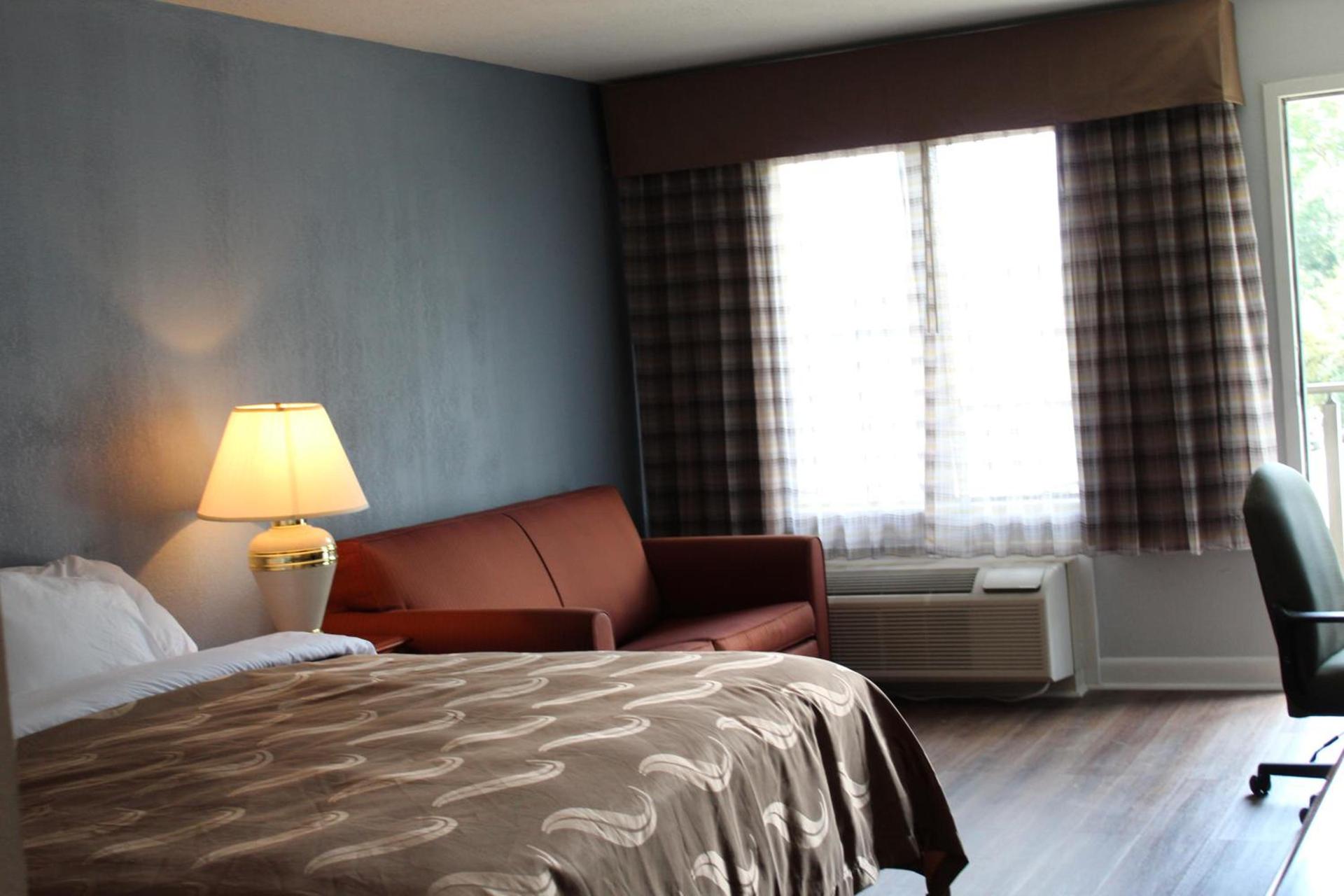 Quality Inn - On The Lake Clarksville-Boydton photo 67