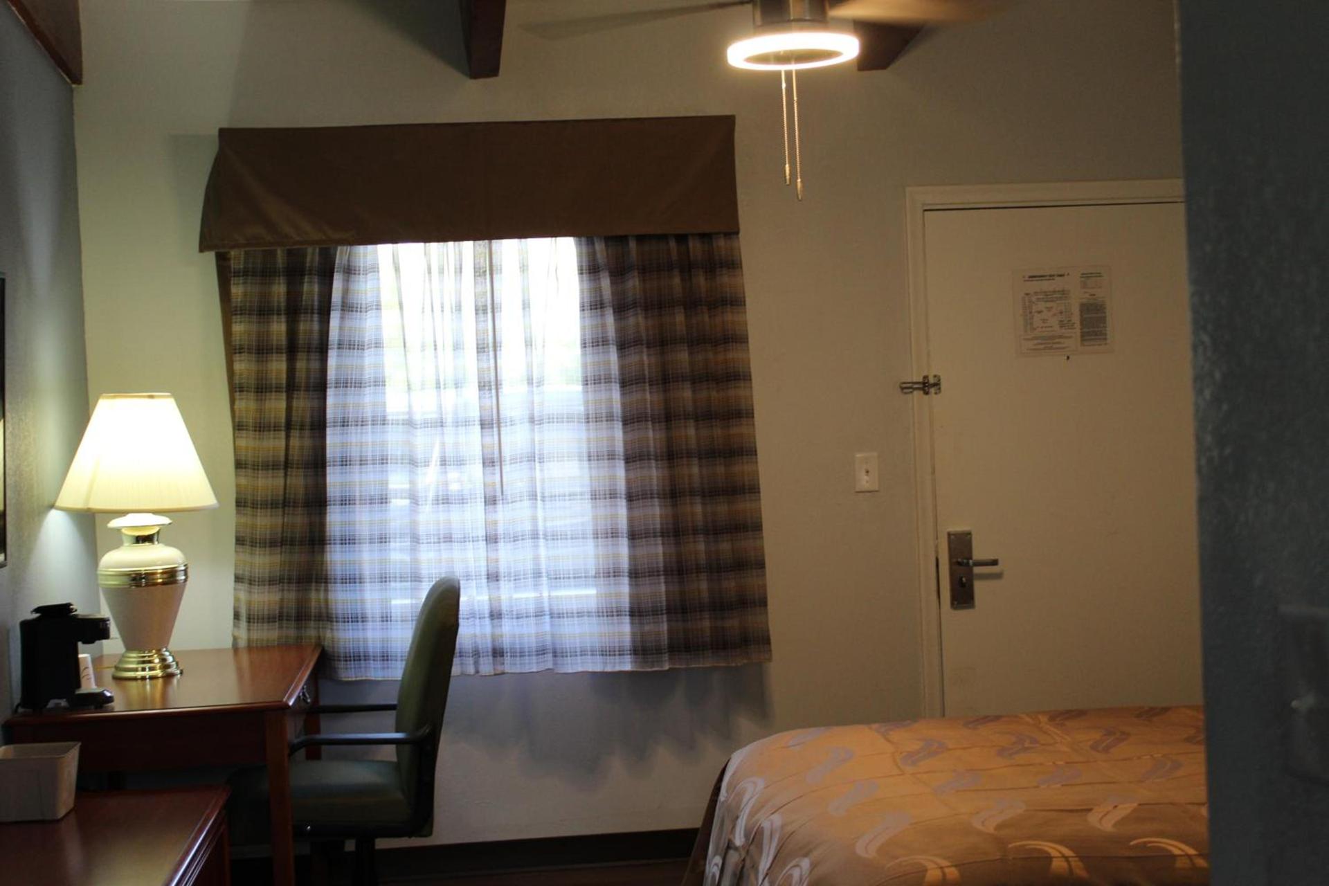 Quality Inn - On The Lake Clarksville-Boydton photo 60