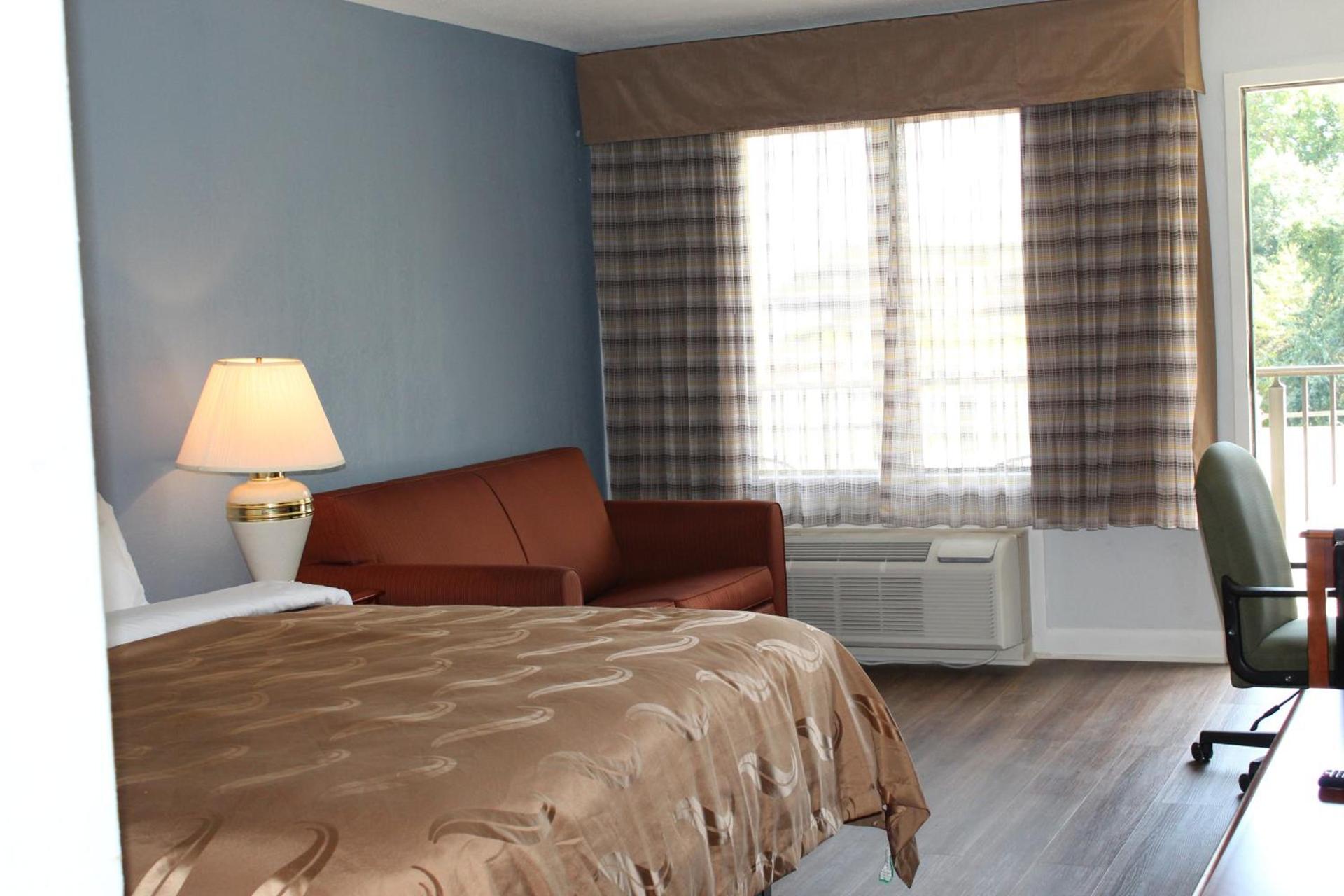 Quality Inn - On The Lake Clarksville-Boydton photo 69