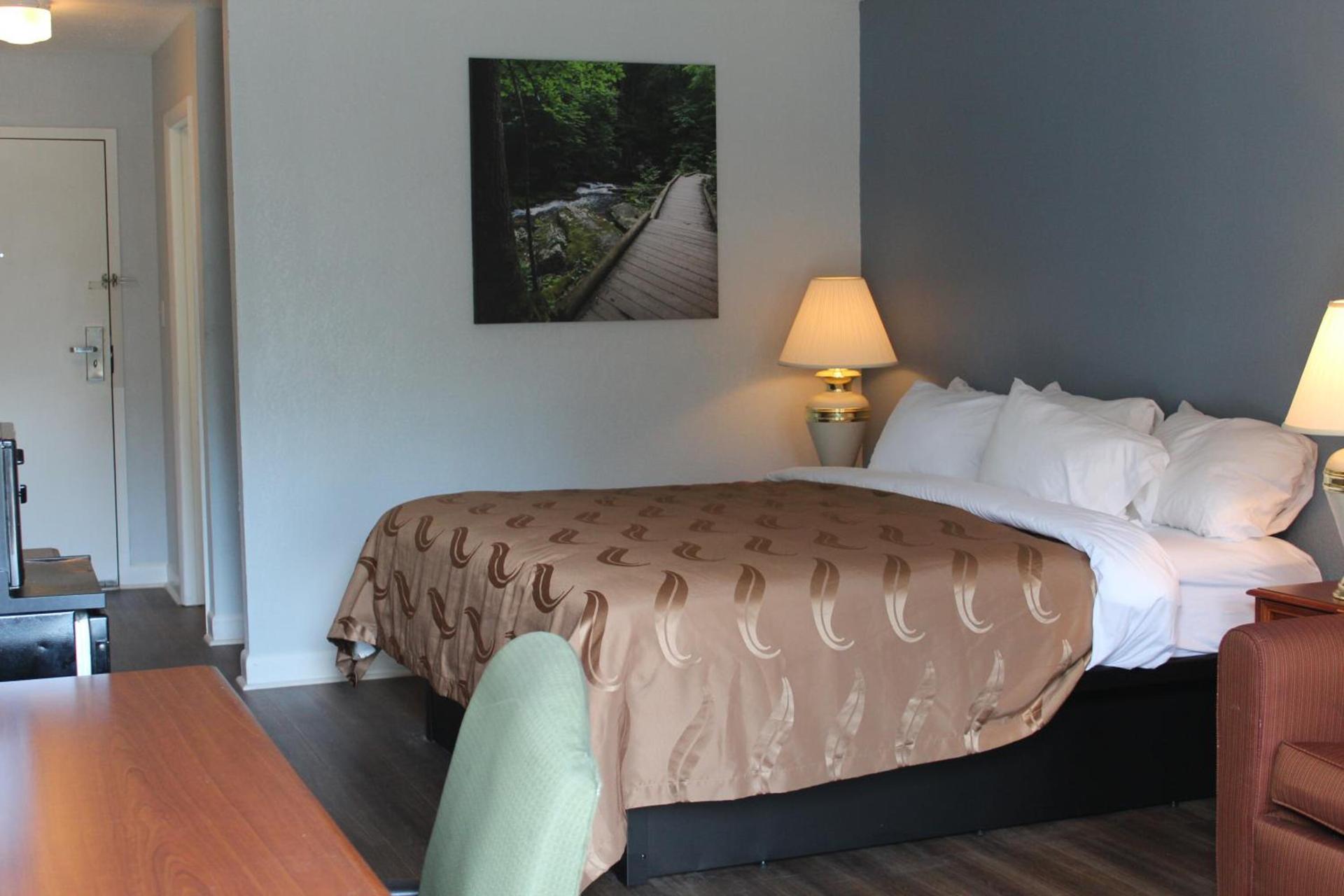 Quality Inn - On The Lake Clarksville-Boydton photo 78
