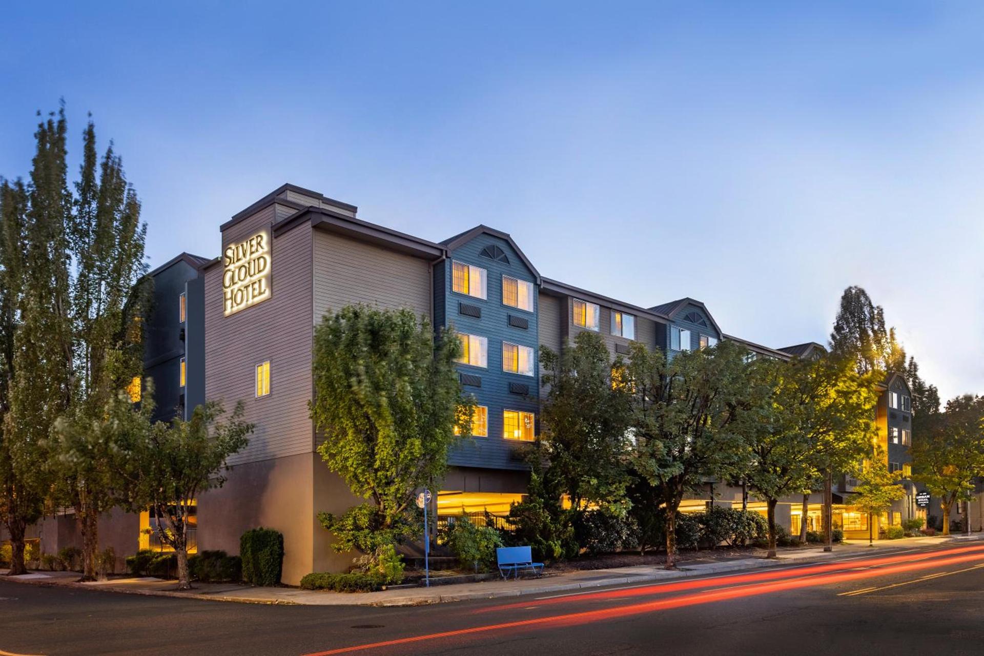 Silver Cloud Hotel - Portland photo 1
