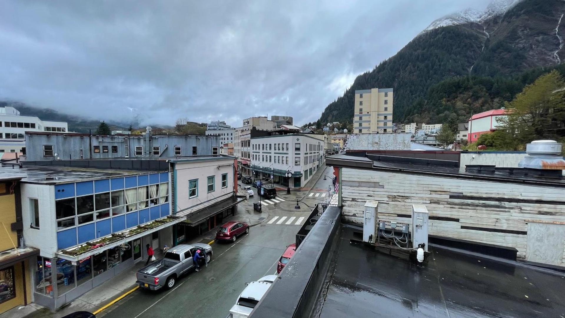 Alaskan Hotel and Bar photo 11