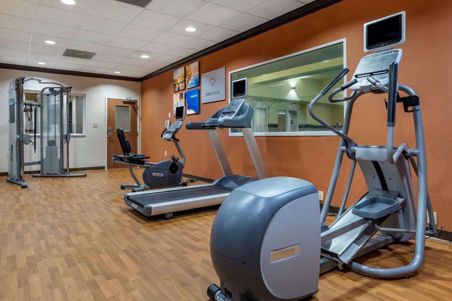 Comfort Suites Vicksburg photo 18
