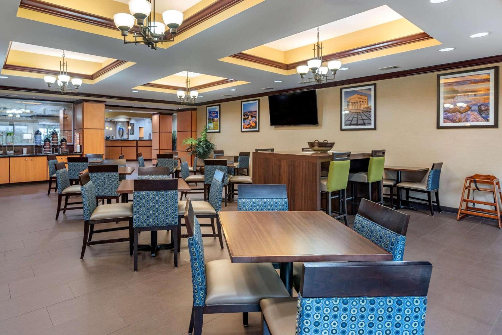 Comfort Suites Vicksburg photo 22