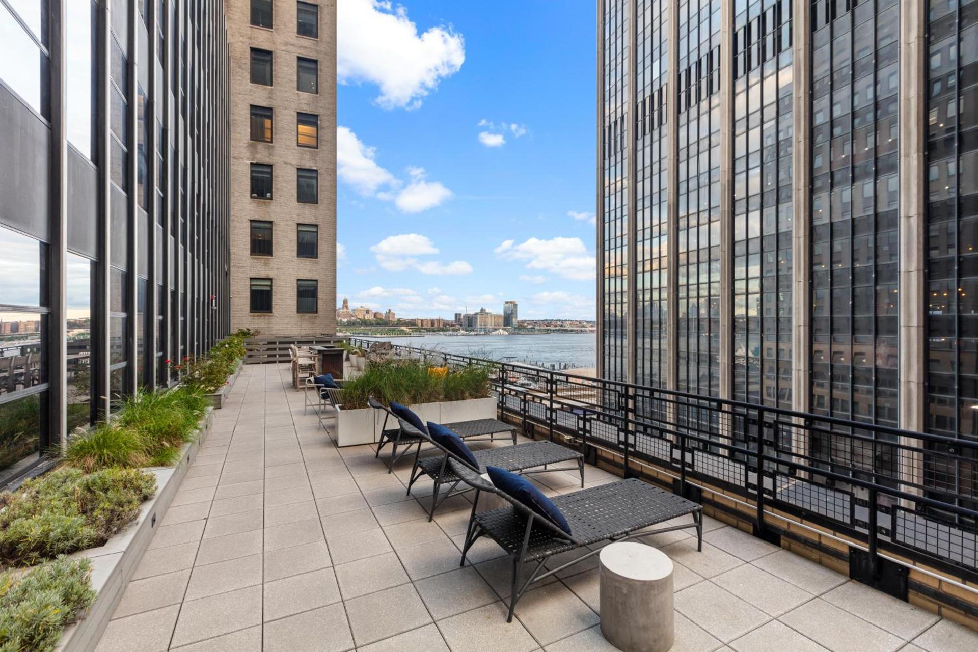 Placemakr Wall Street photo 3