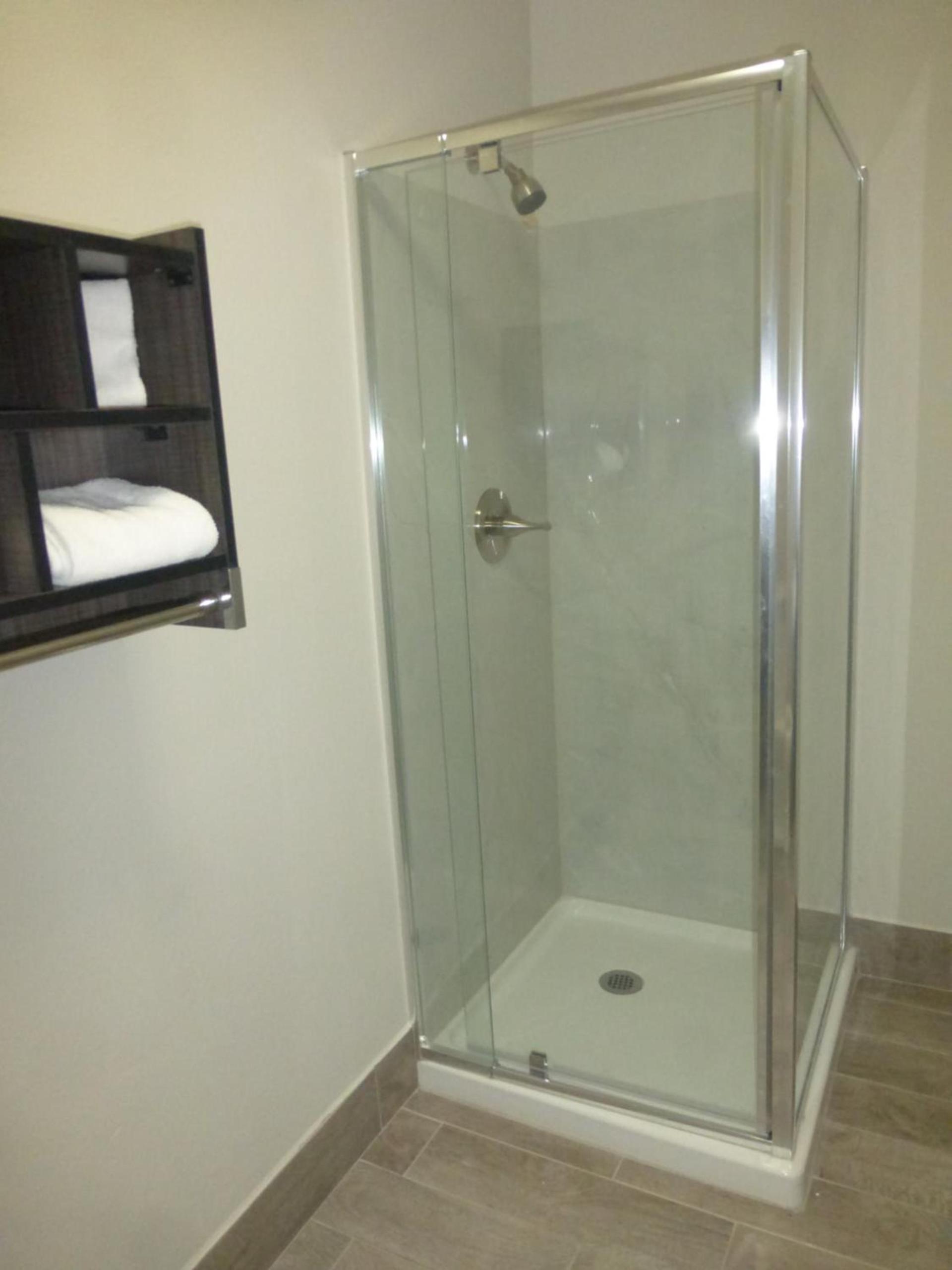 Red Roof Inn & Suites Mobile SW - I-10 photo 25