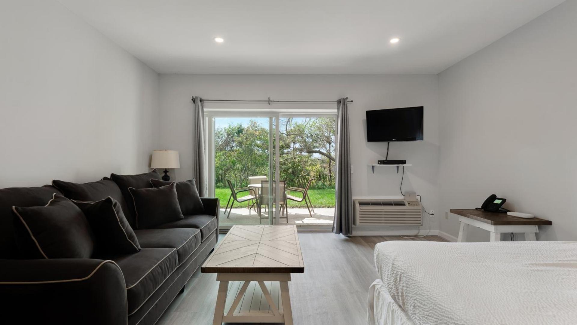 Windward Shores photo 95