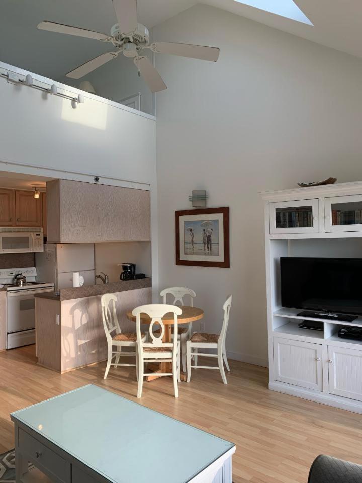 Windward Shores photo 43