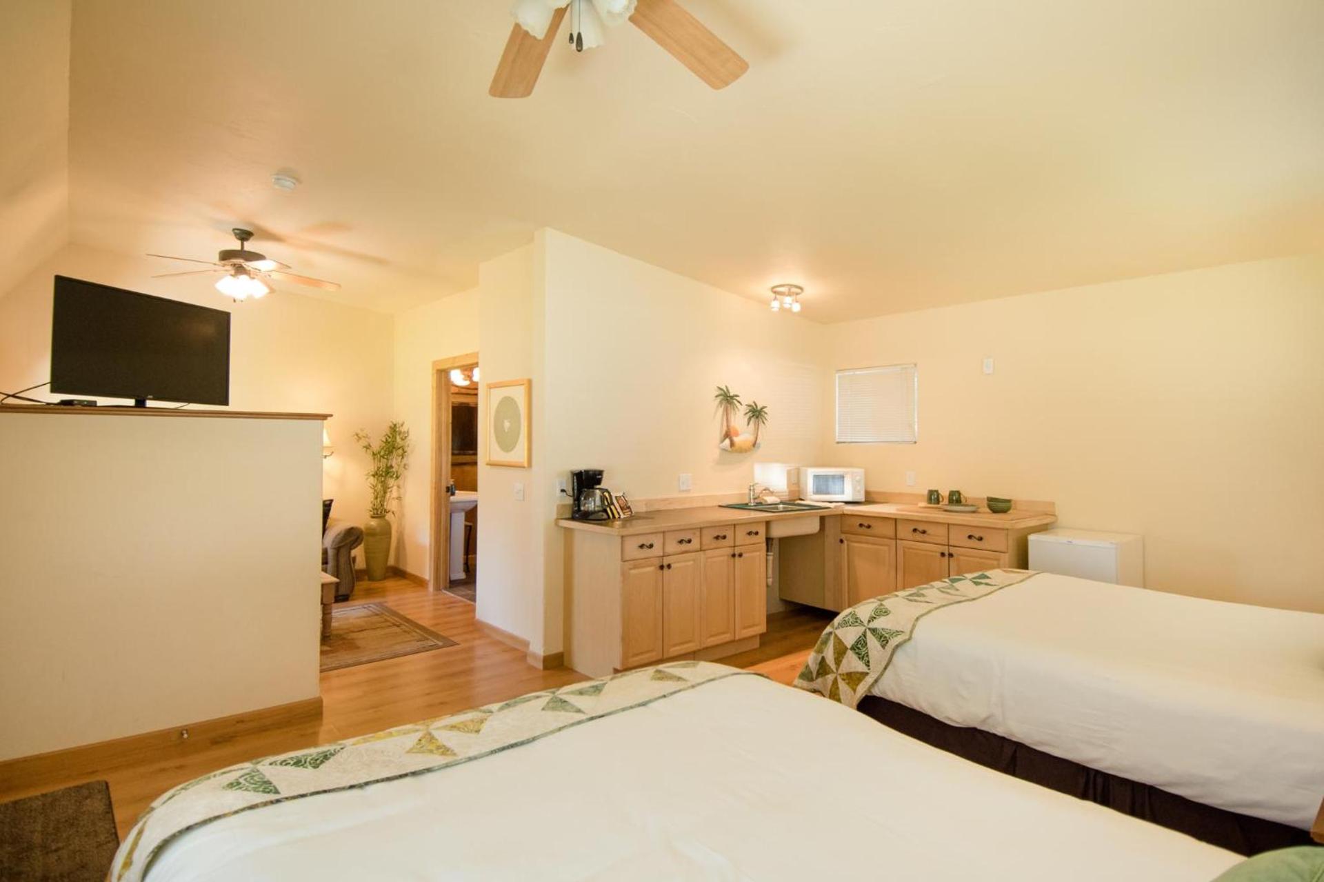 The Islander Inn photo 28