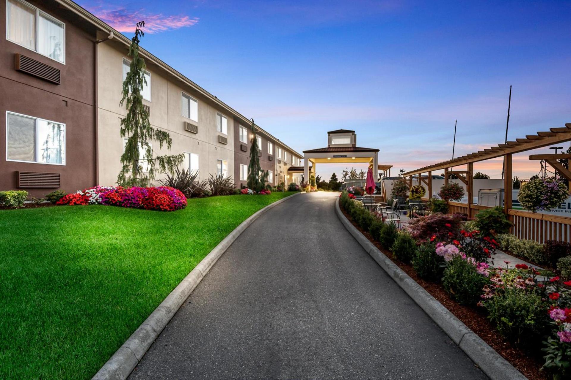 Red Lion Inn & Suites Sequim at Olympic National Park photo 19