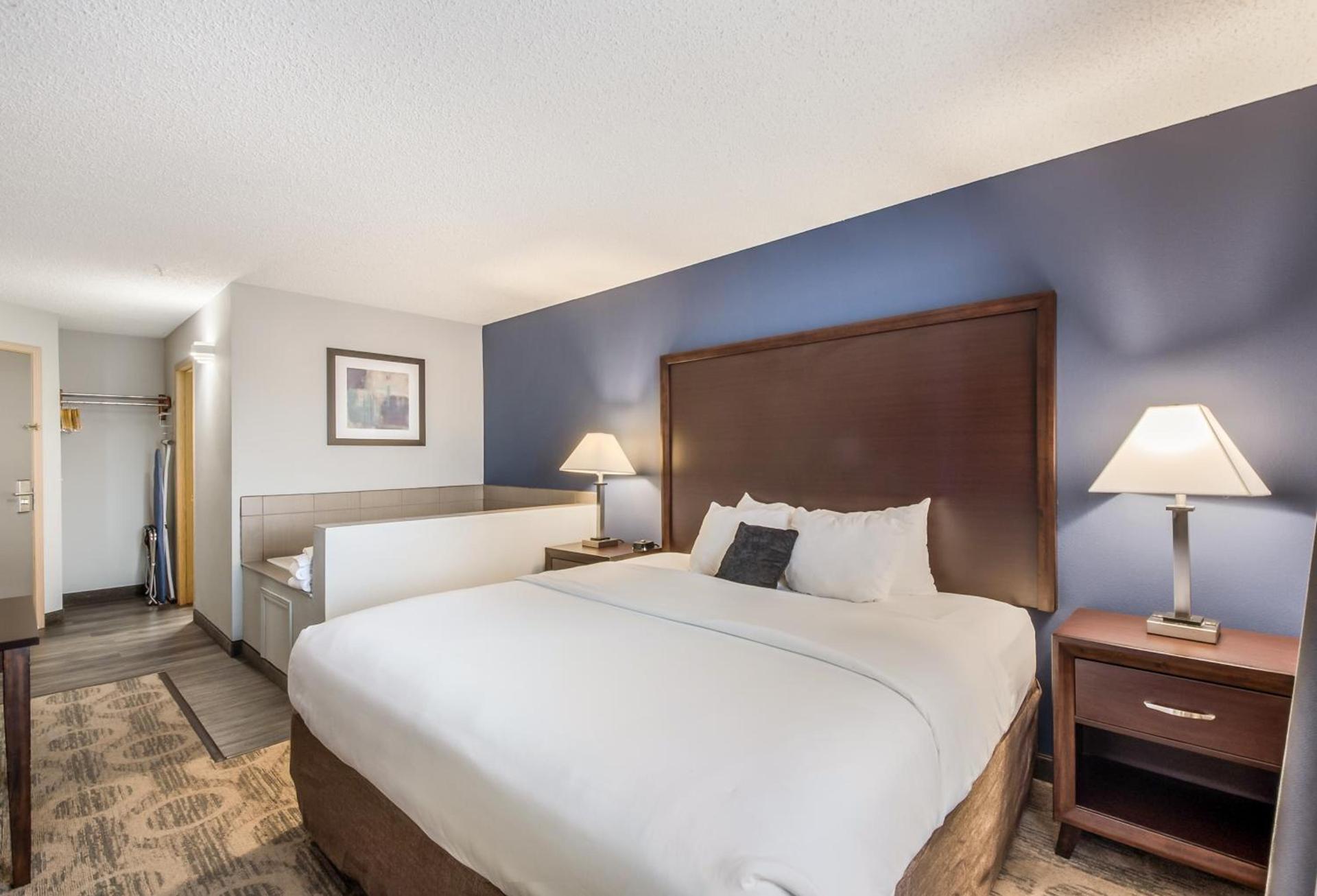 Red Lion Inn & Suites Sequim at Olympic National Park photo 25