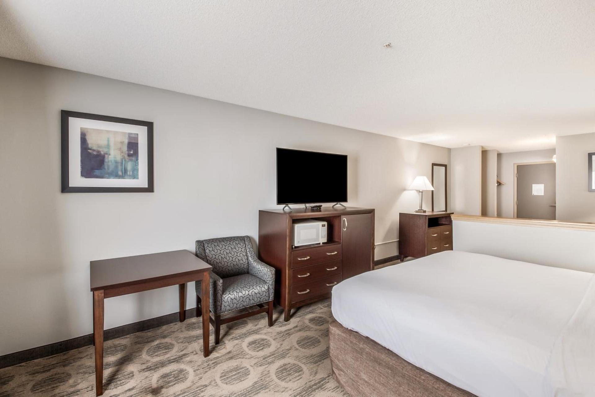 Red Lion Inn & Suites Sequim at Olympic National Park photo 29