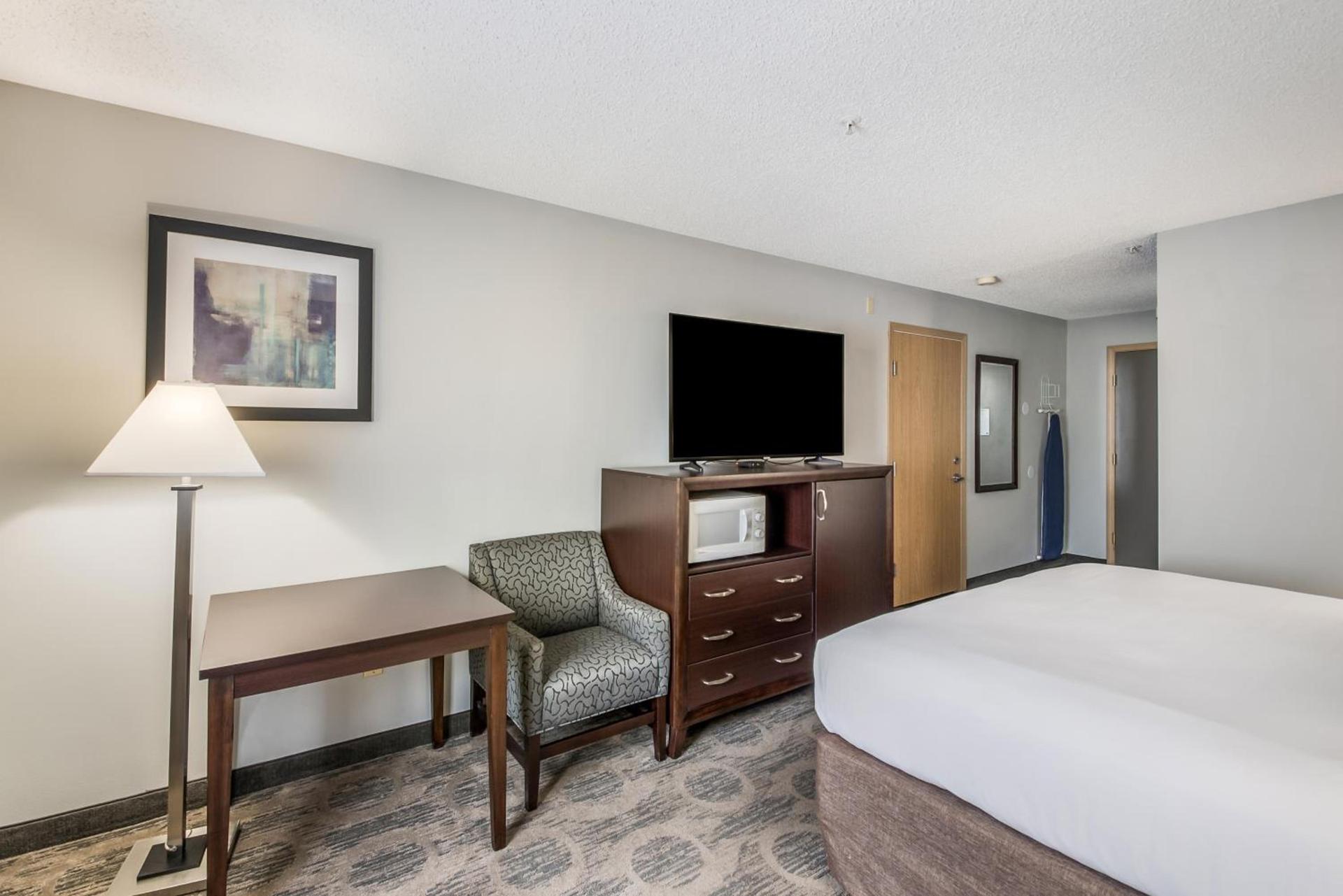 Red Lion Inn & Suites Sequim at Olympic National Park photo 32