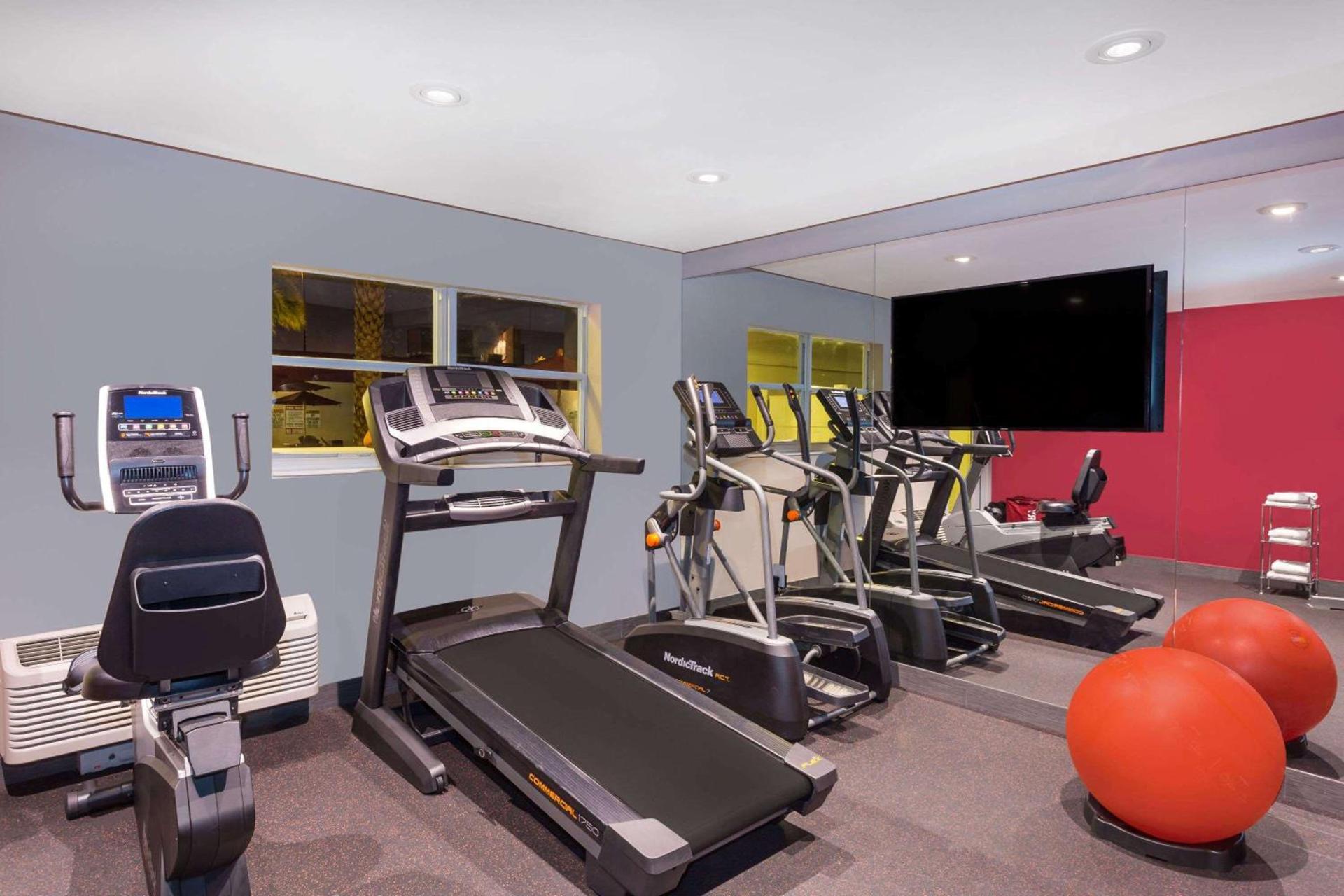 Ramada by Wyndham Miami Springs/Miami International Airport photo 30