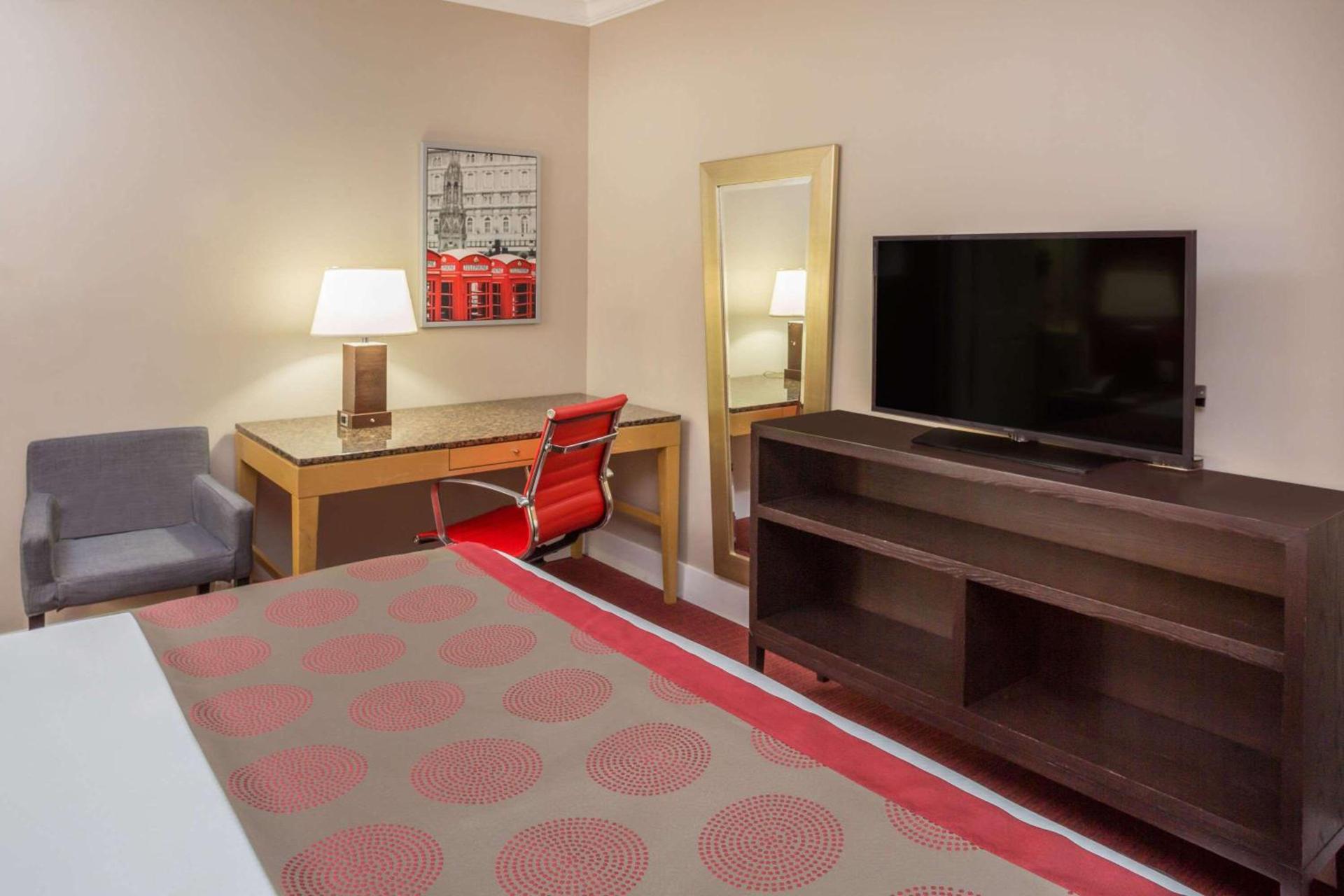 Ramada by Wyndham Miami Springs/Miami International Airport photo 3