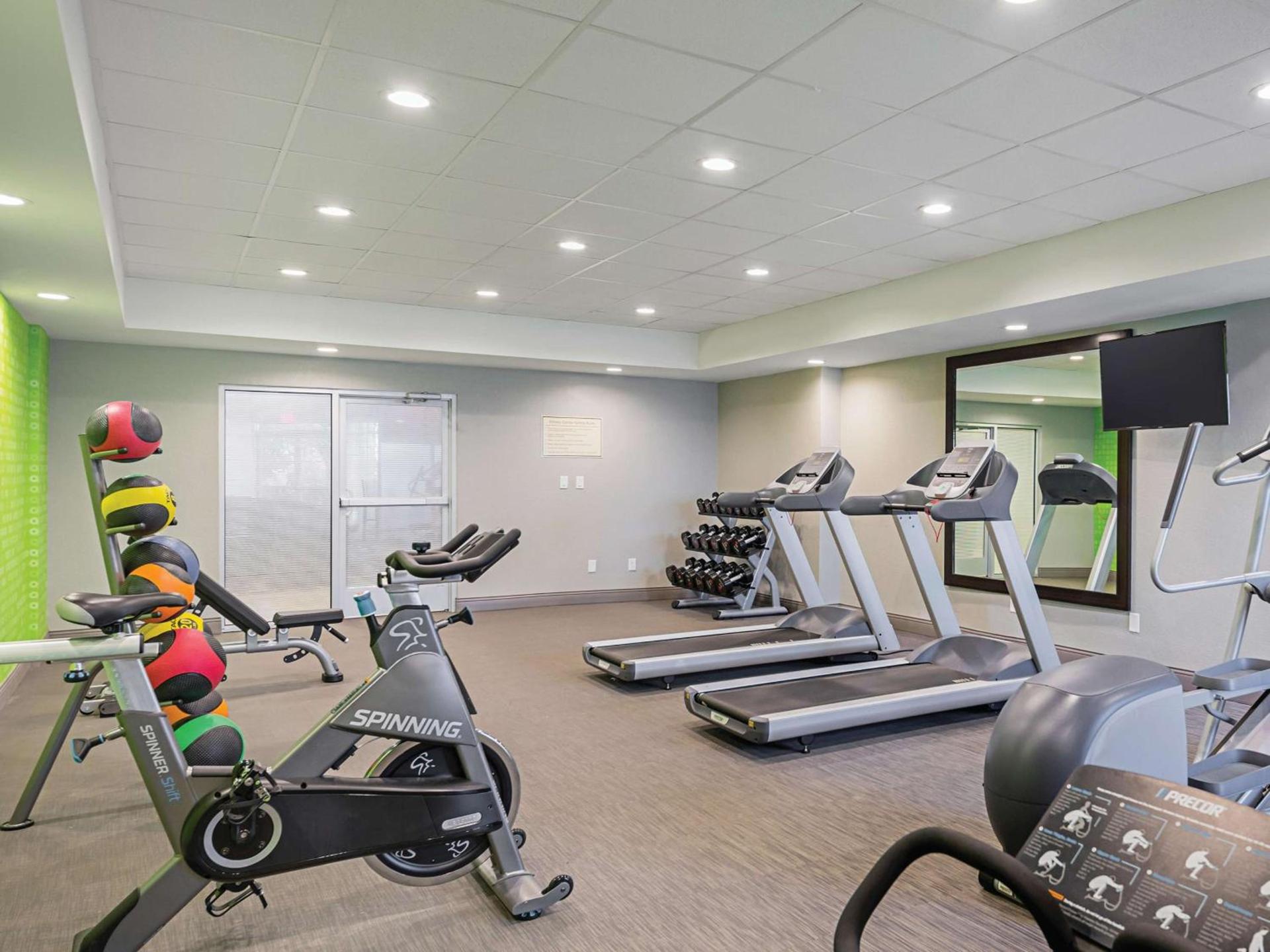La Quinta by Wyndham Austin Airport photo 14