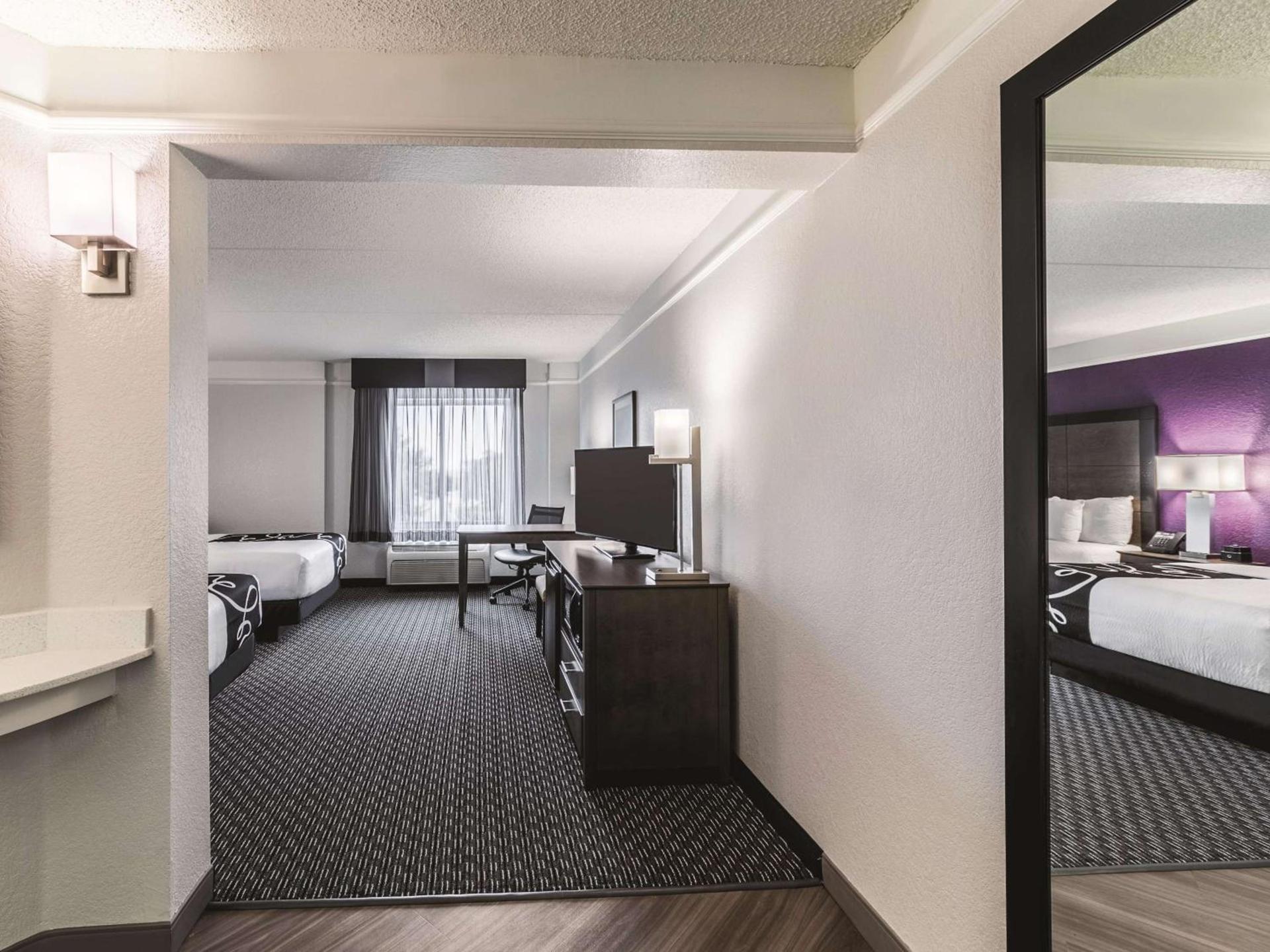La Quinta by Wyndham Austin Airport photo 20