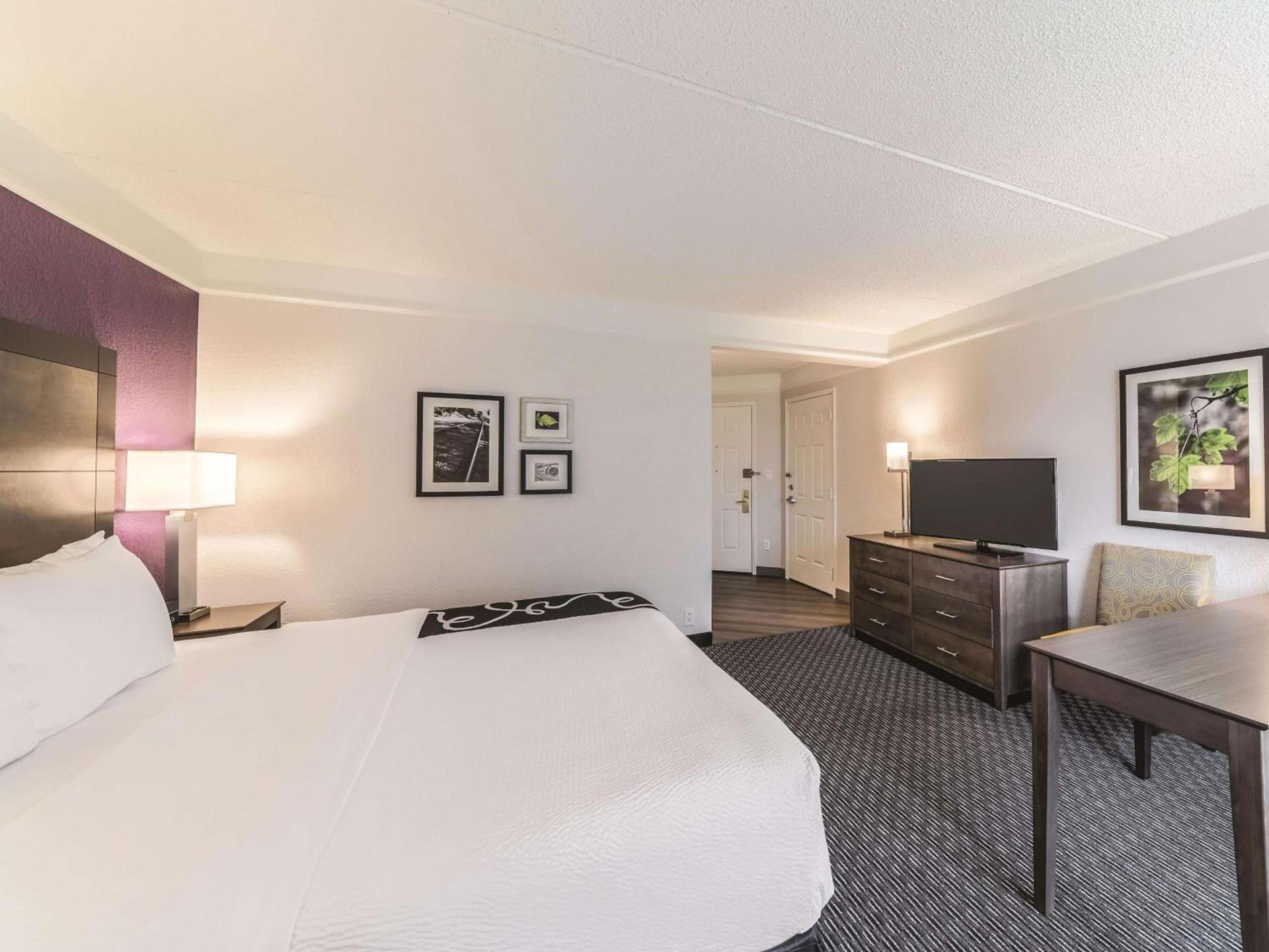 La Quinta by Wyndham Austin Airport photo 25