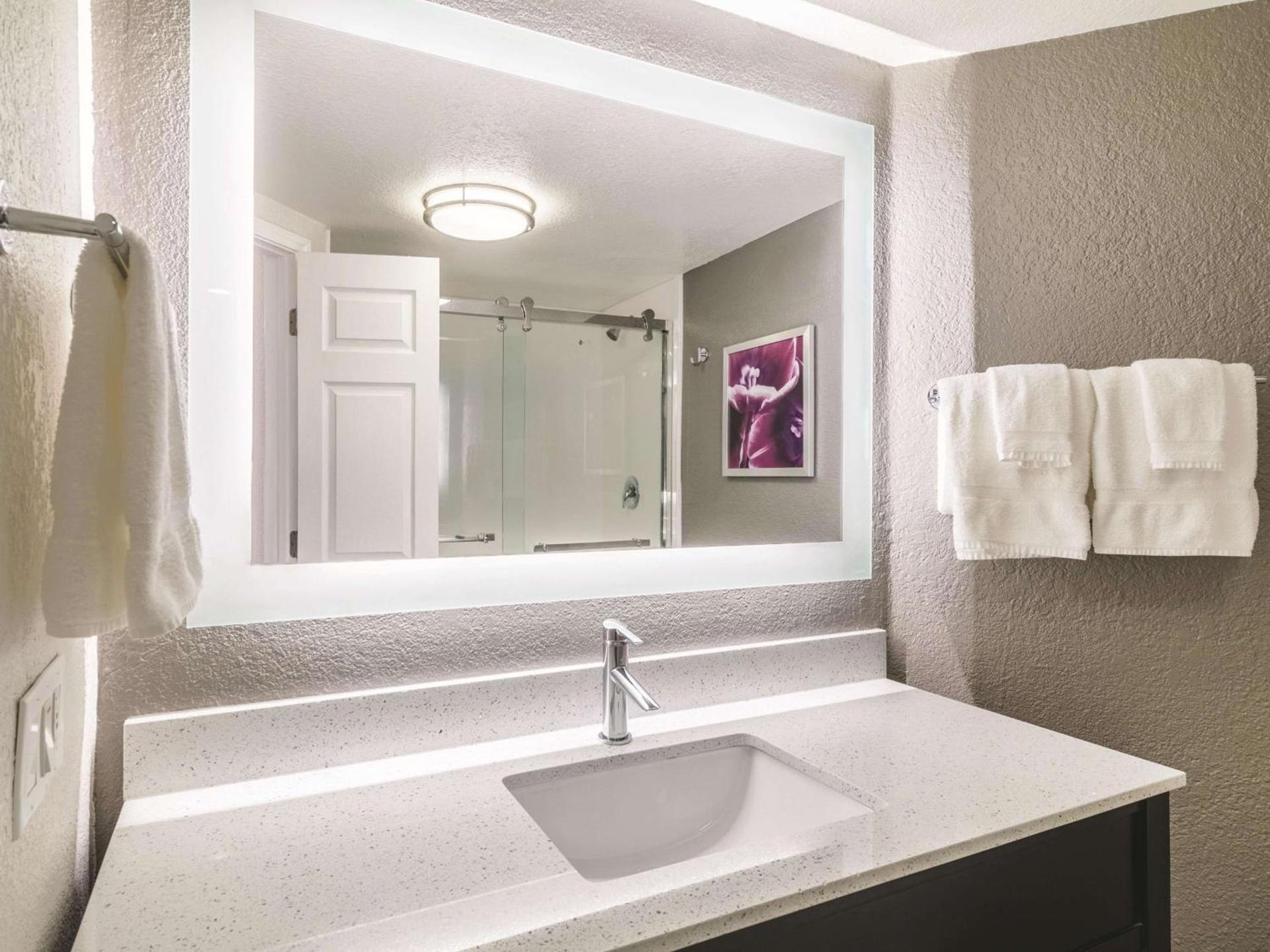 La Quinta by Wyndham Austin Airport photo 28