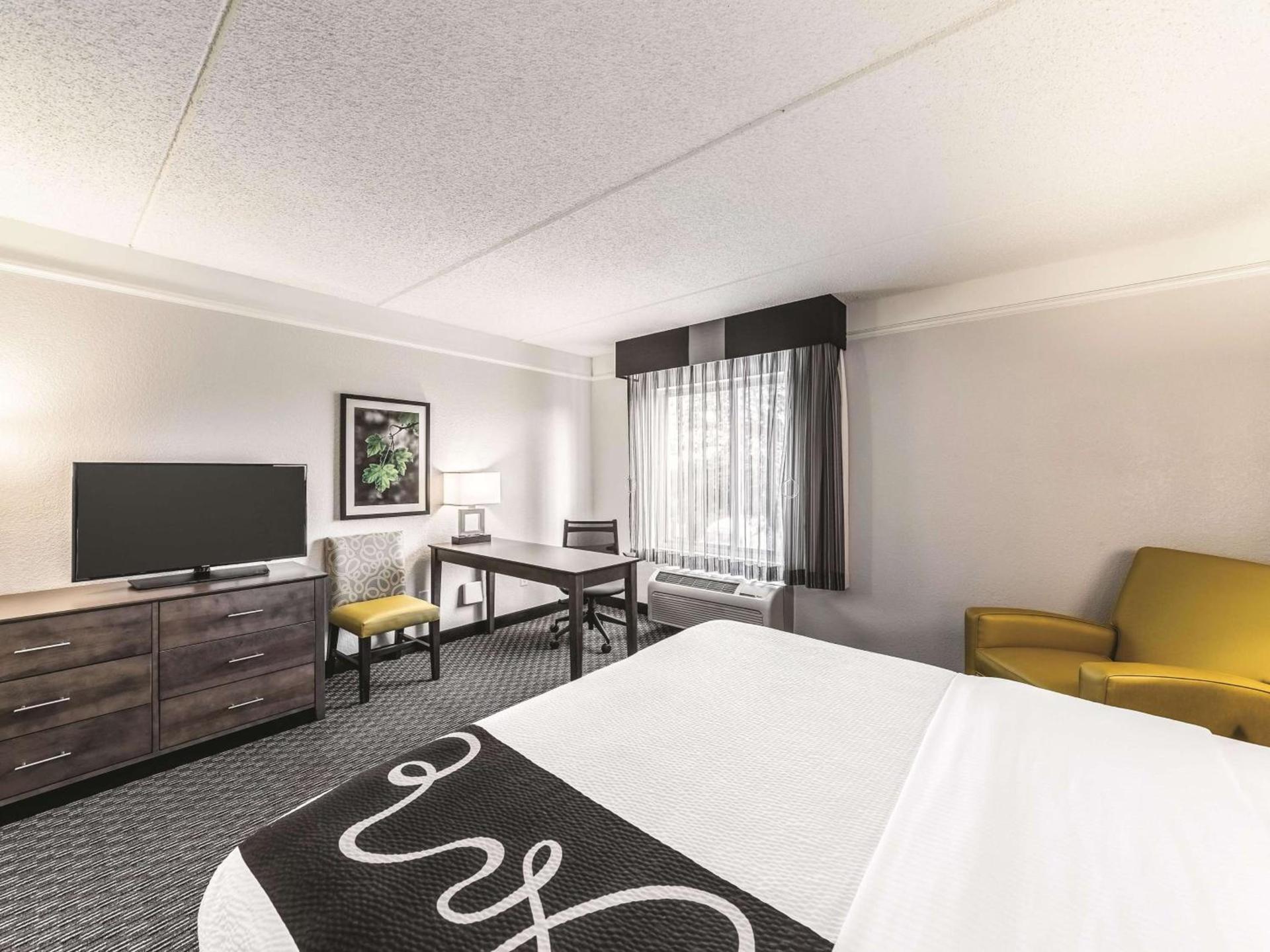 La Quinta by Wyndham Austin Airport photo 16