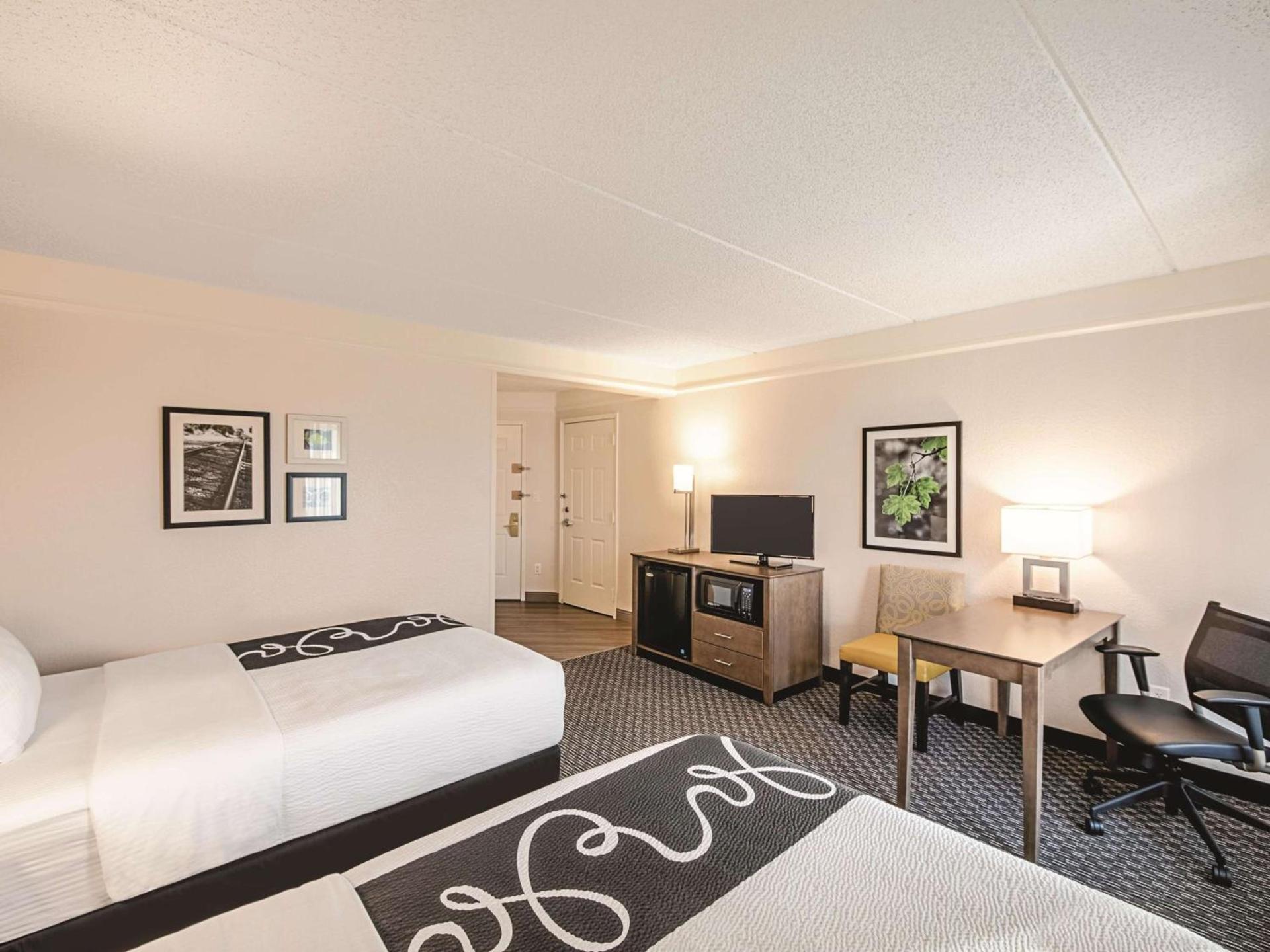 La Quinta by Wyndham Austin Airport photo 35