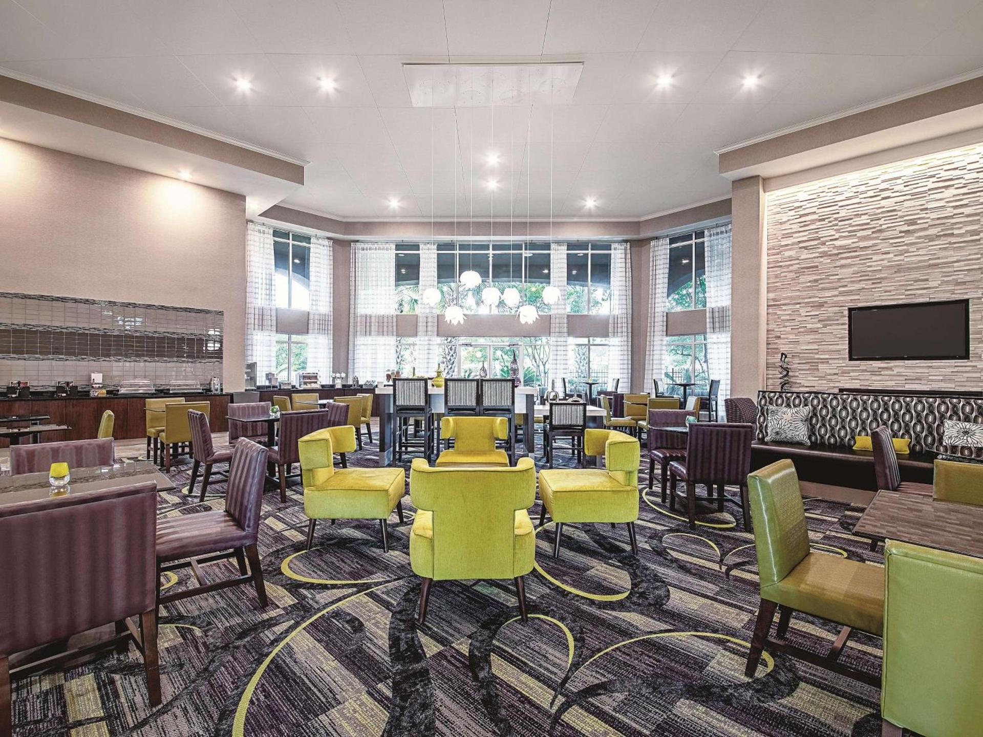 La Quinta by Wyndham Austin Airport photo 48