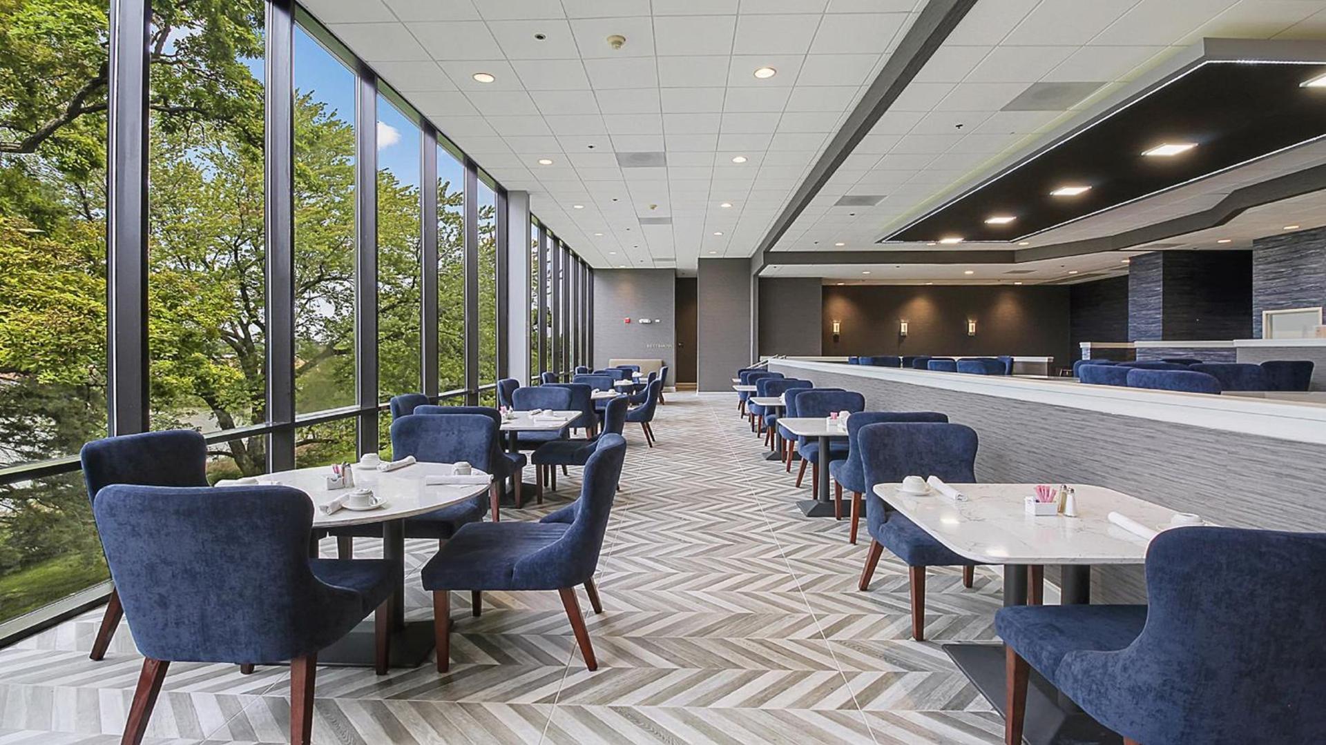 Holiday Inn Chicago Nw Crystal Lk Conv Ctr by IHG photo 44