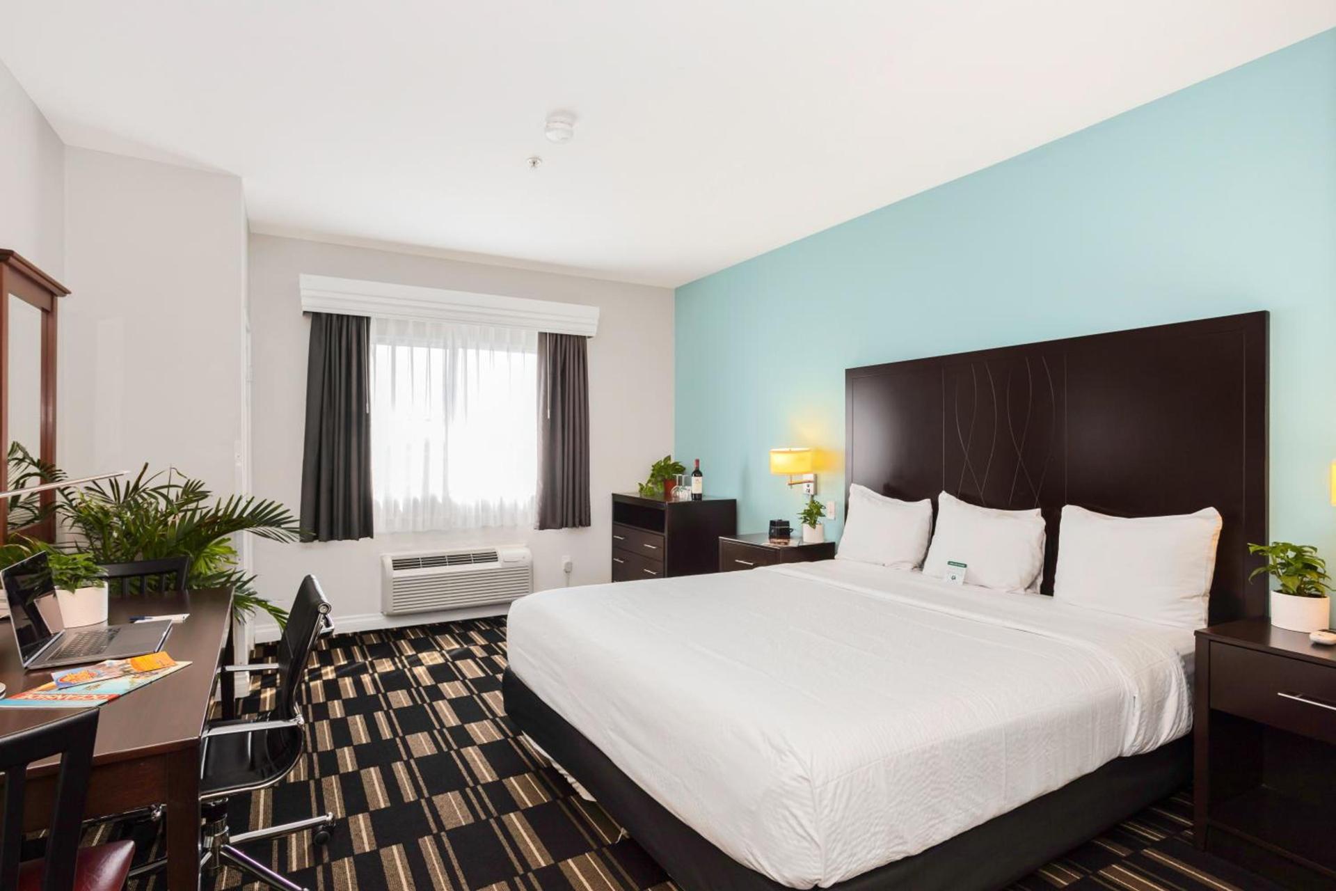 The Hotel Oceanside photo 69