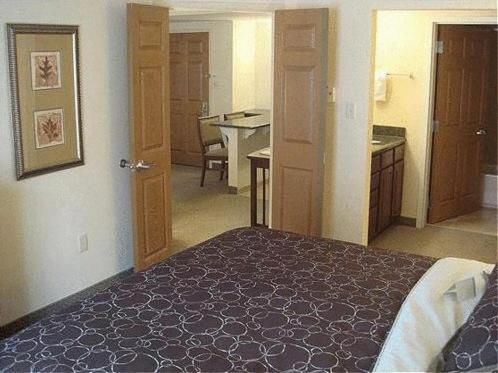 Staybridge Suites Indianapolis Downtown-Convention Center by IHG photo 4