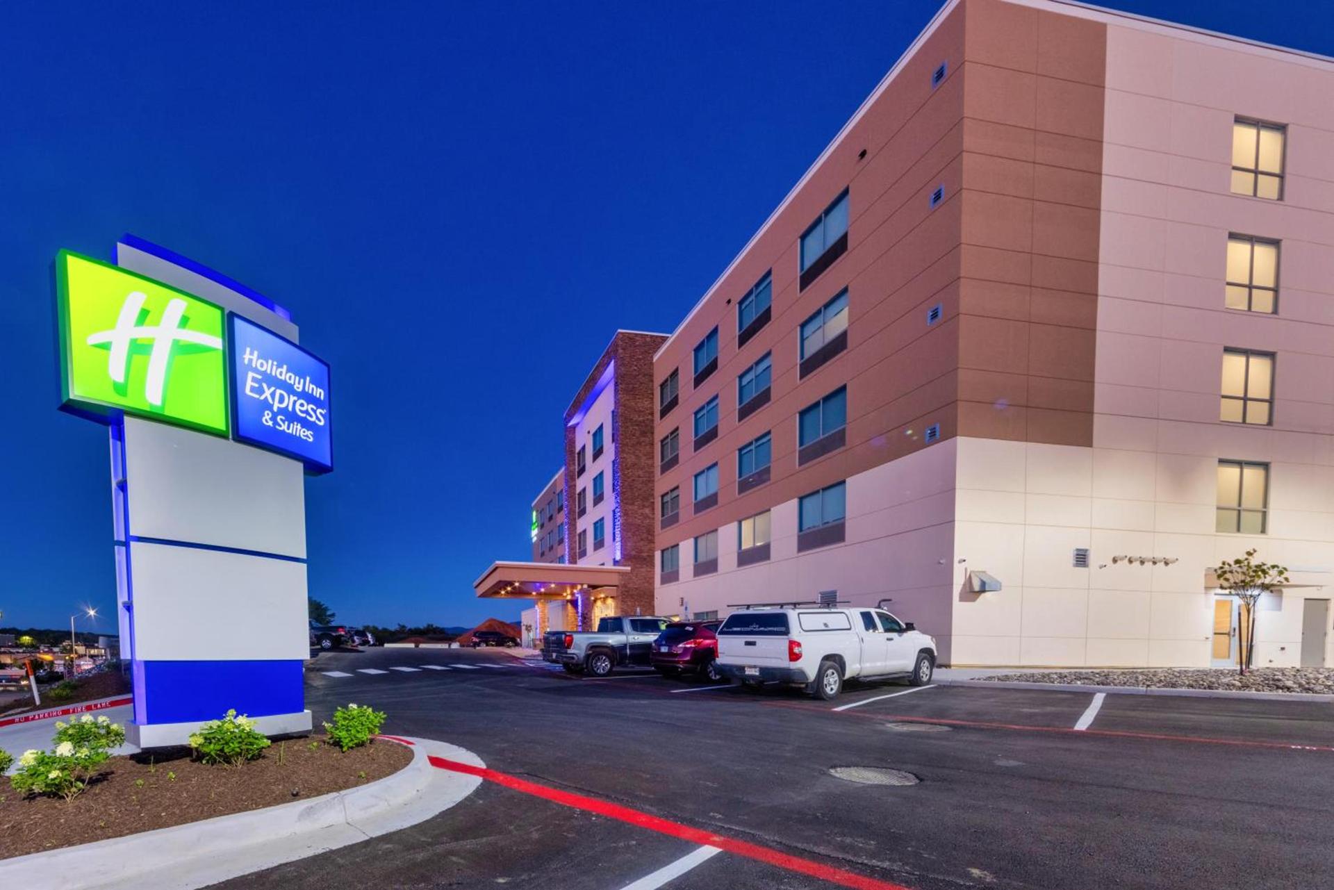Holiday Inn Express & Suites - Harrisonburg University Area by IHG photo 7