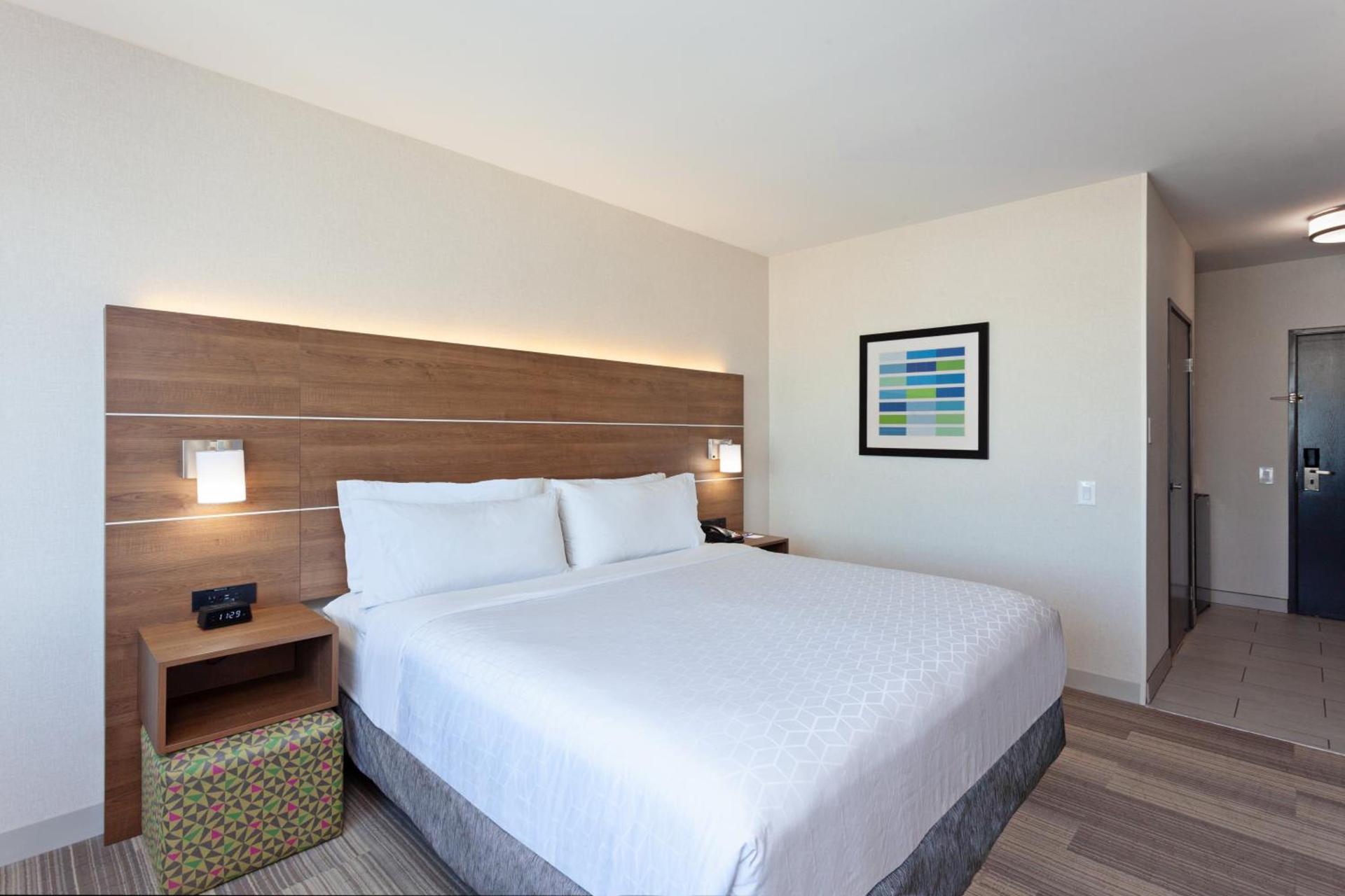 Holiday Inn Express Los Angeles LAX Airport by IHG photo 30