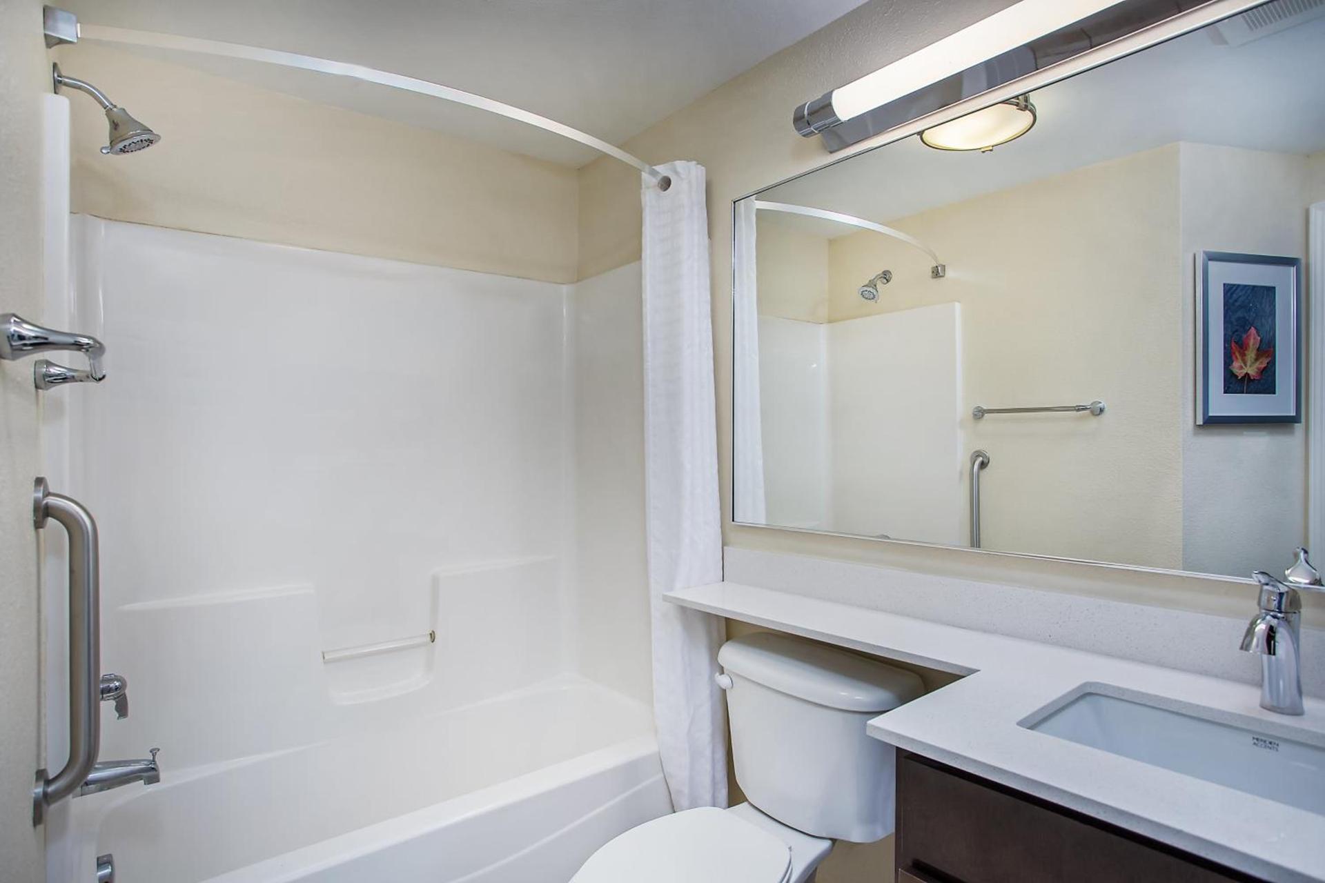 Candlewood Suites Bowling Green by IHG photo 18