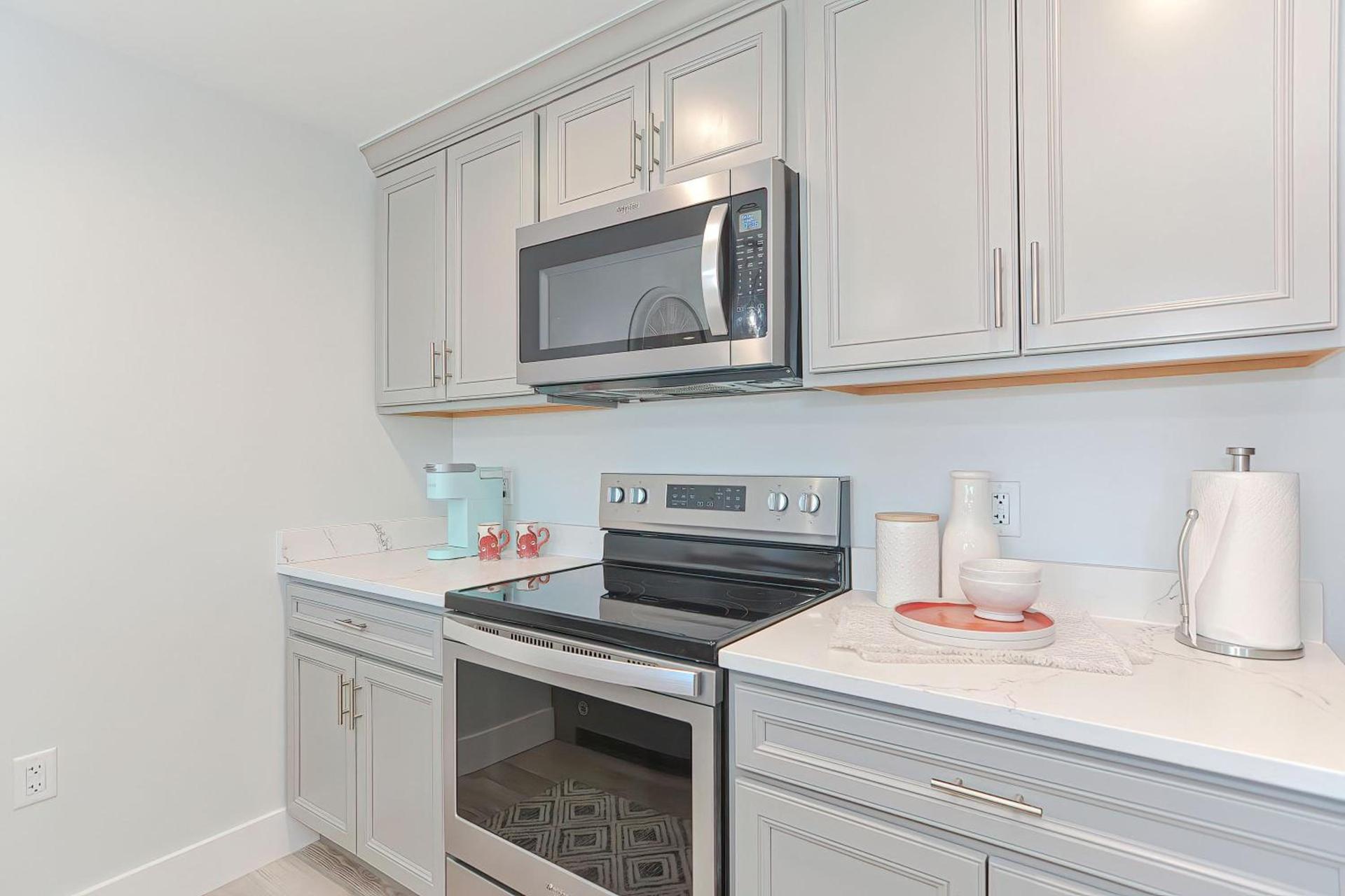 Harbourtown Suites on Plymouth Harbor photo 39