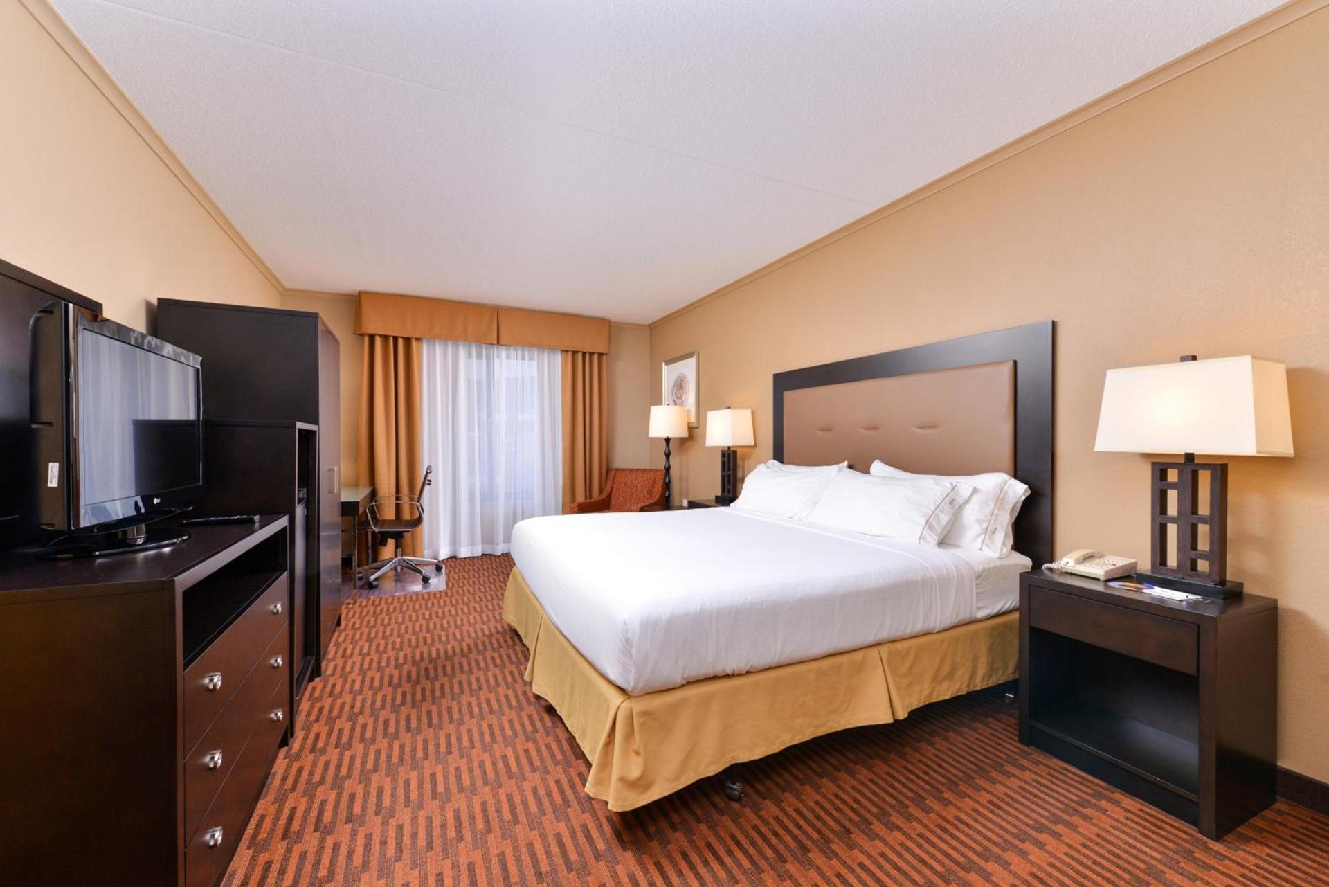 Holiday Inn Express Breezewood by IHG photo 53