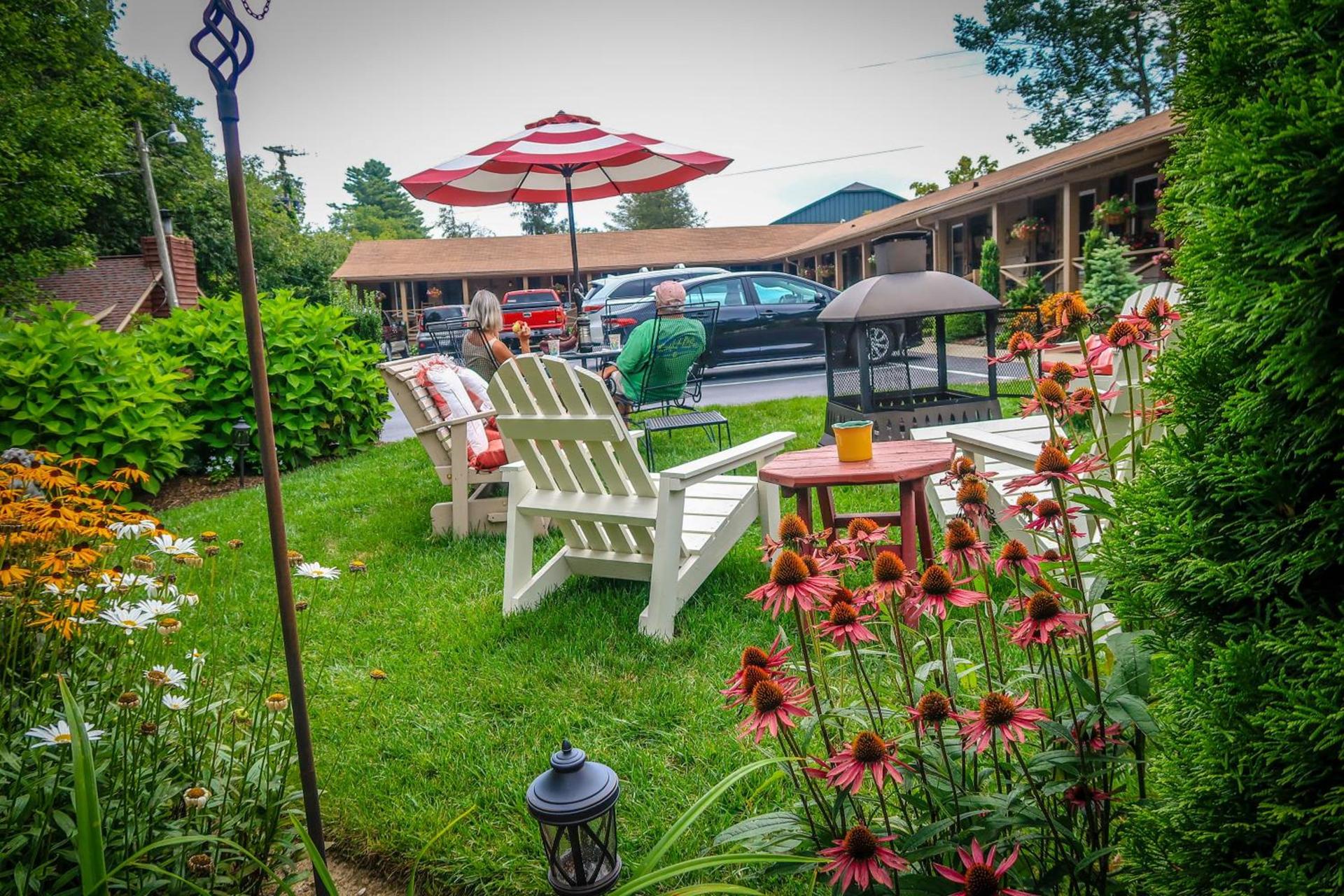 Mountainaire Inn and Log Cabins photo 16