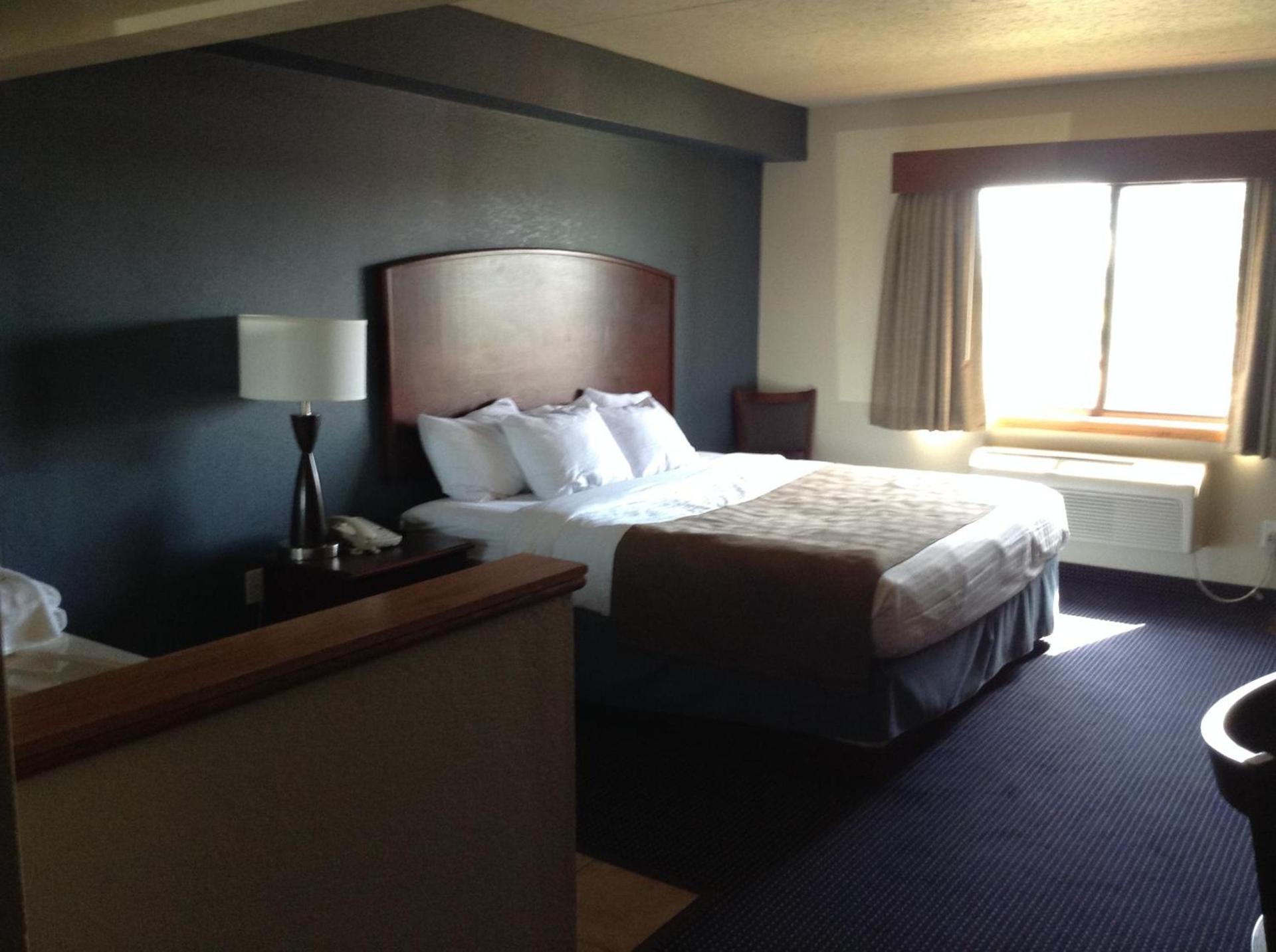 AmericInn by Wyndham Fort Dodge photo 29